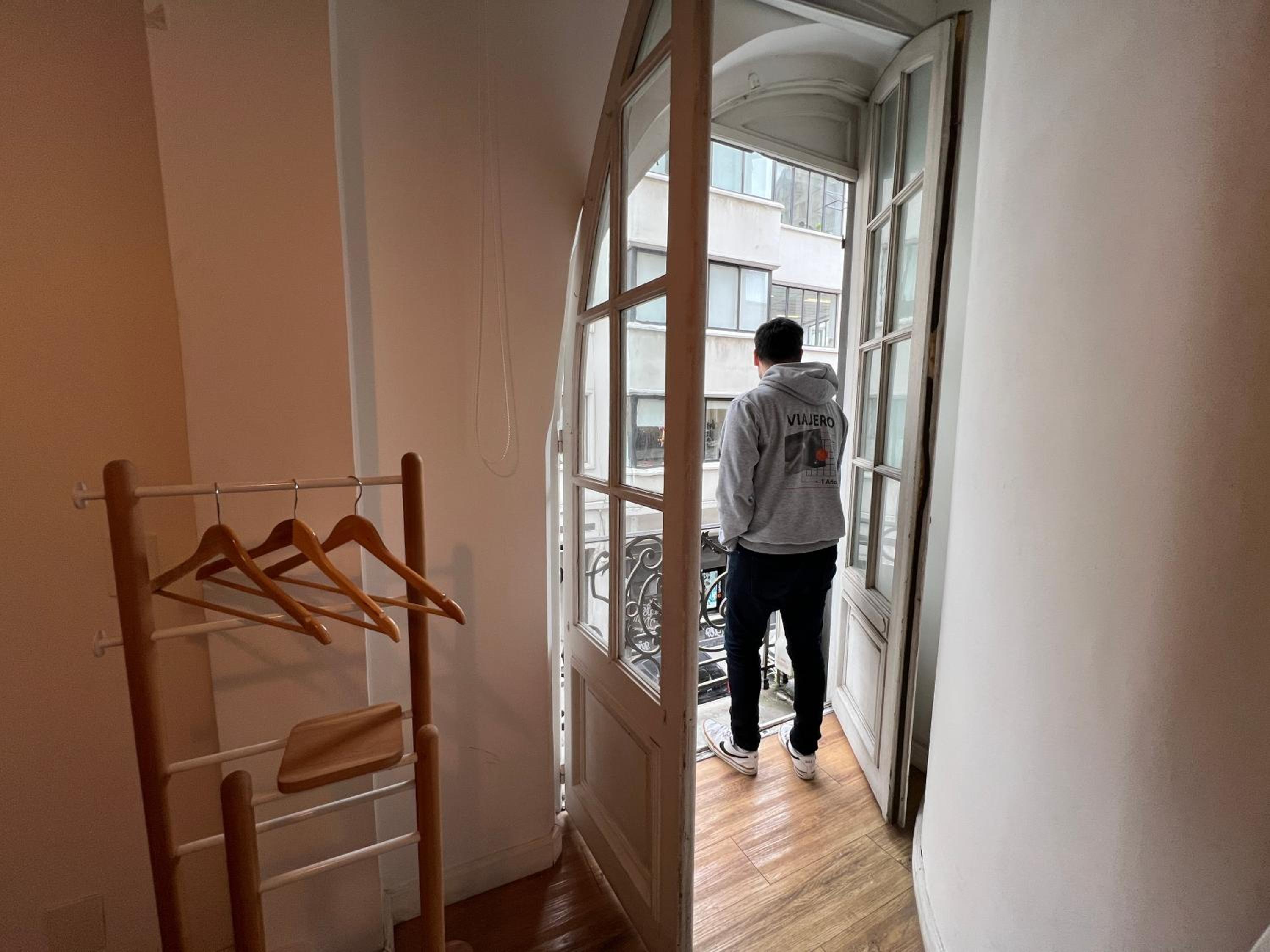 Single Room with Private Bathroom photo 2