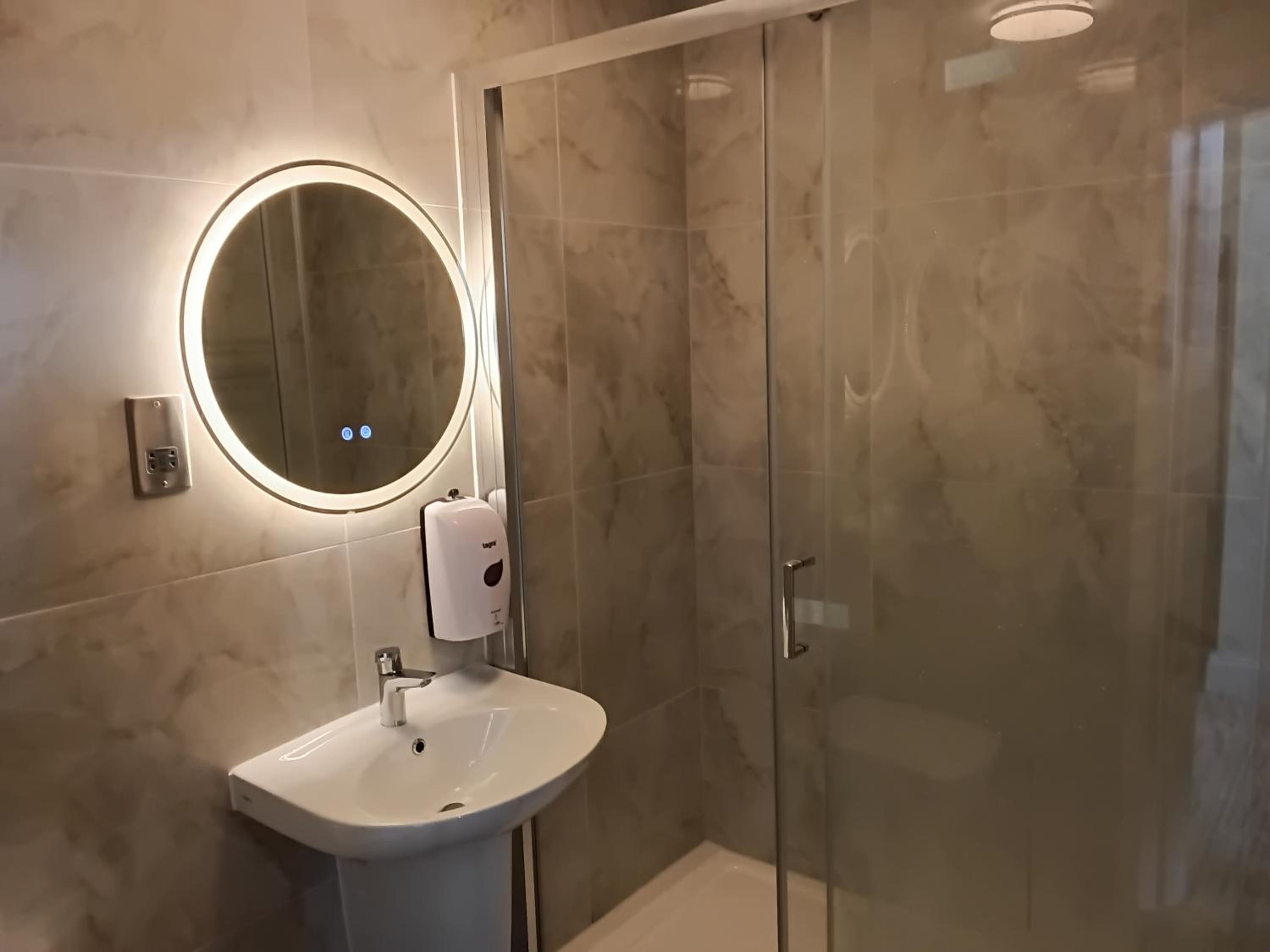 Deluxe Double Room with Balcony and Sea View photo 2