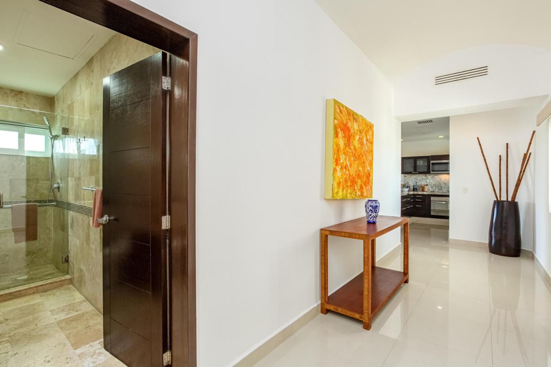 Family Two-Bedroom Apartment with View