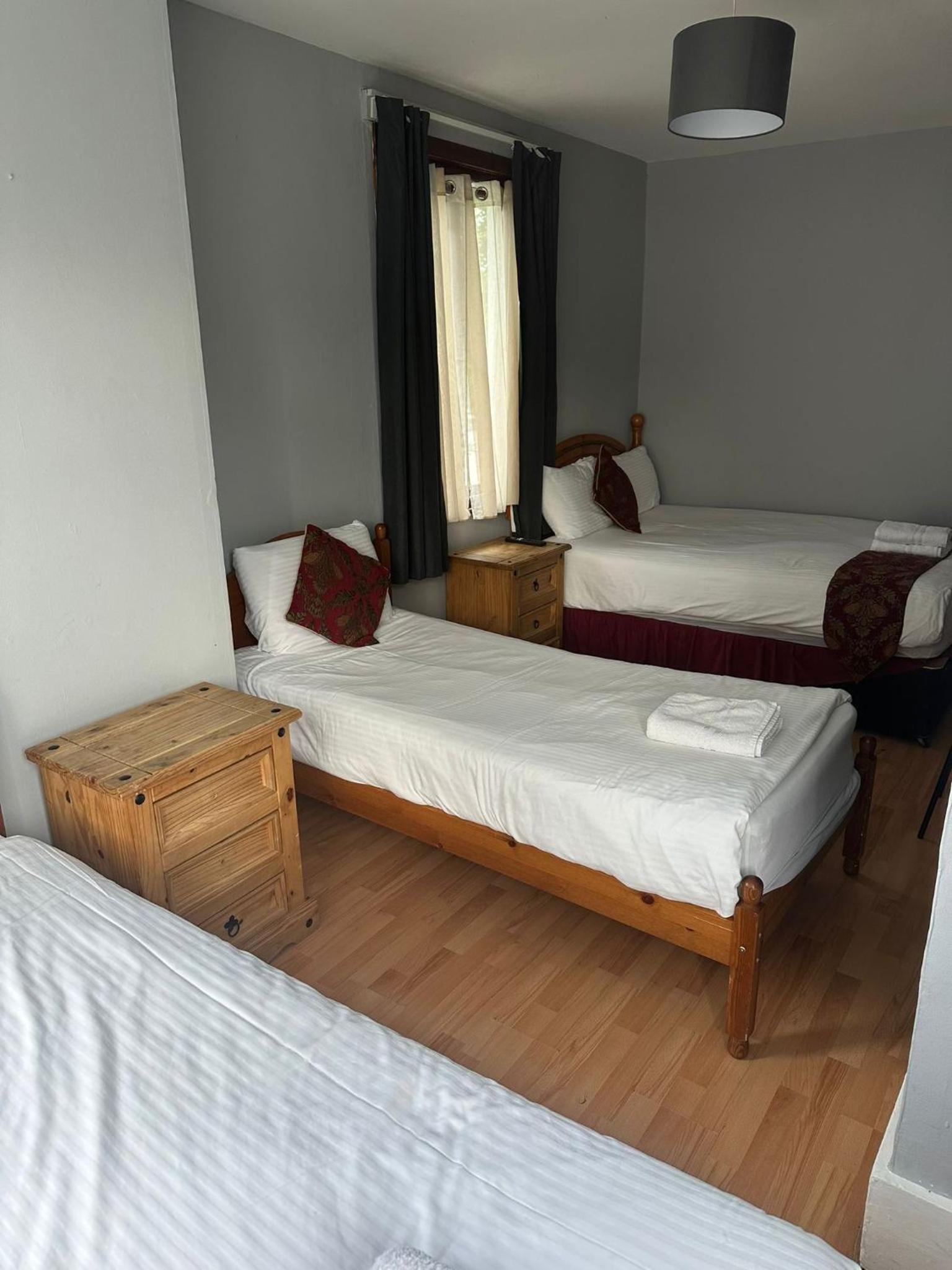 Quadruple Room - Photo 4