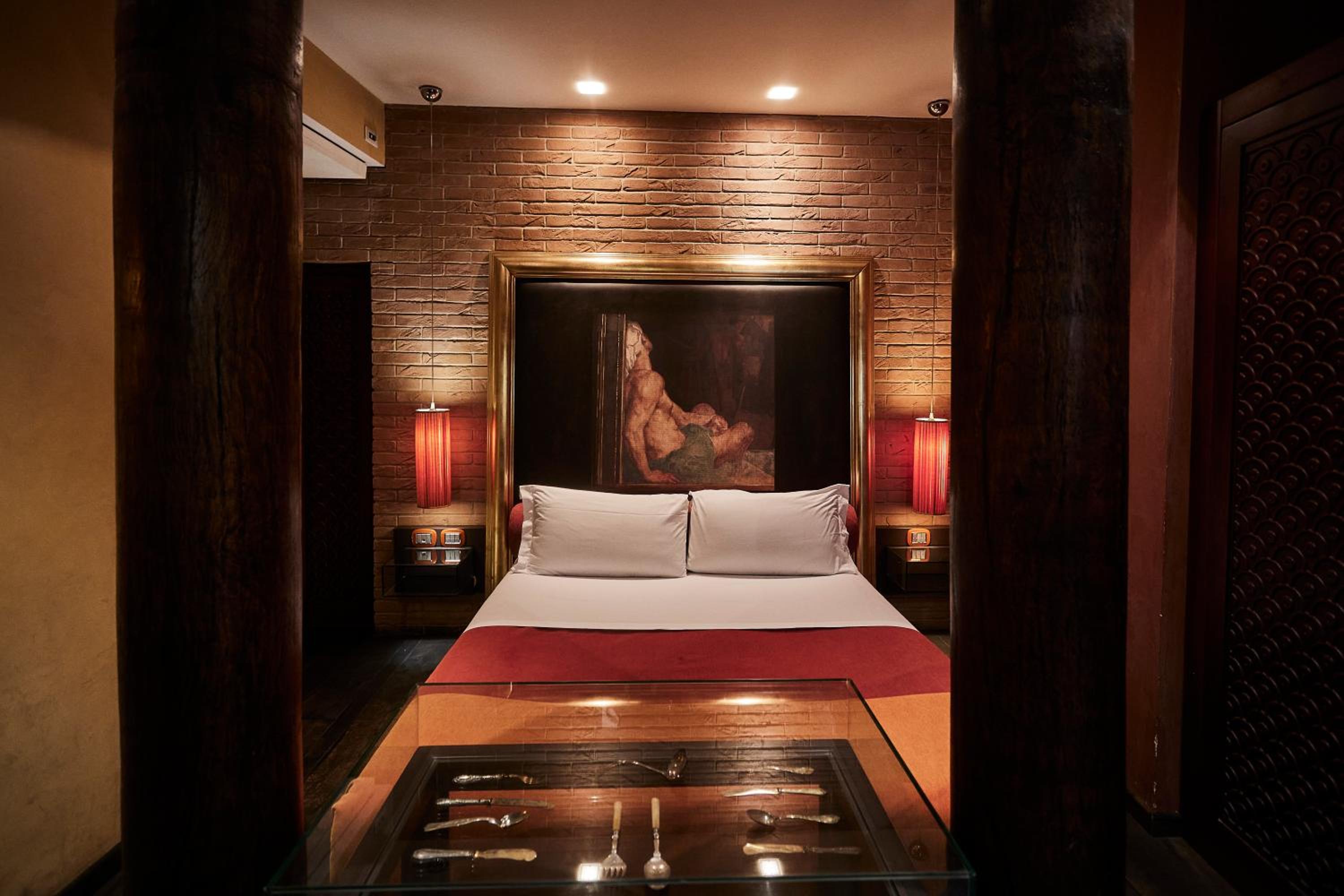 King Suite with Balcony photo 3