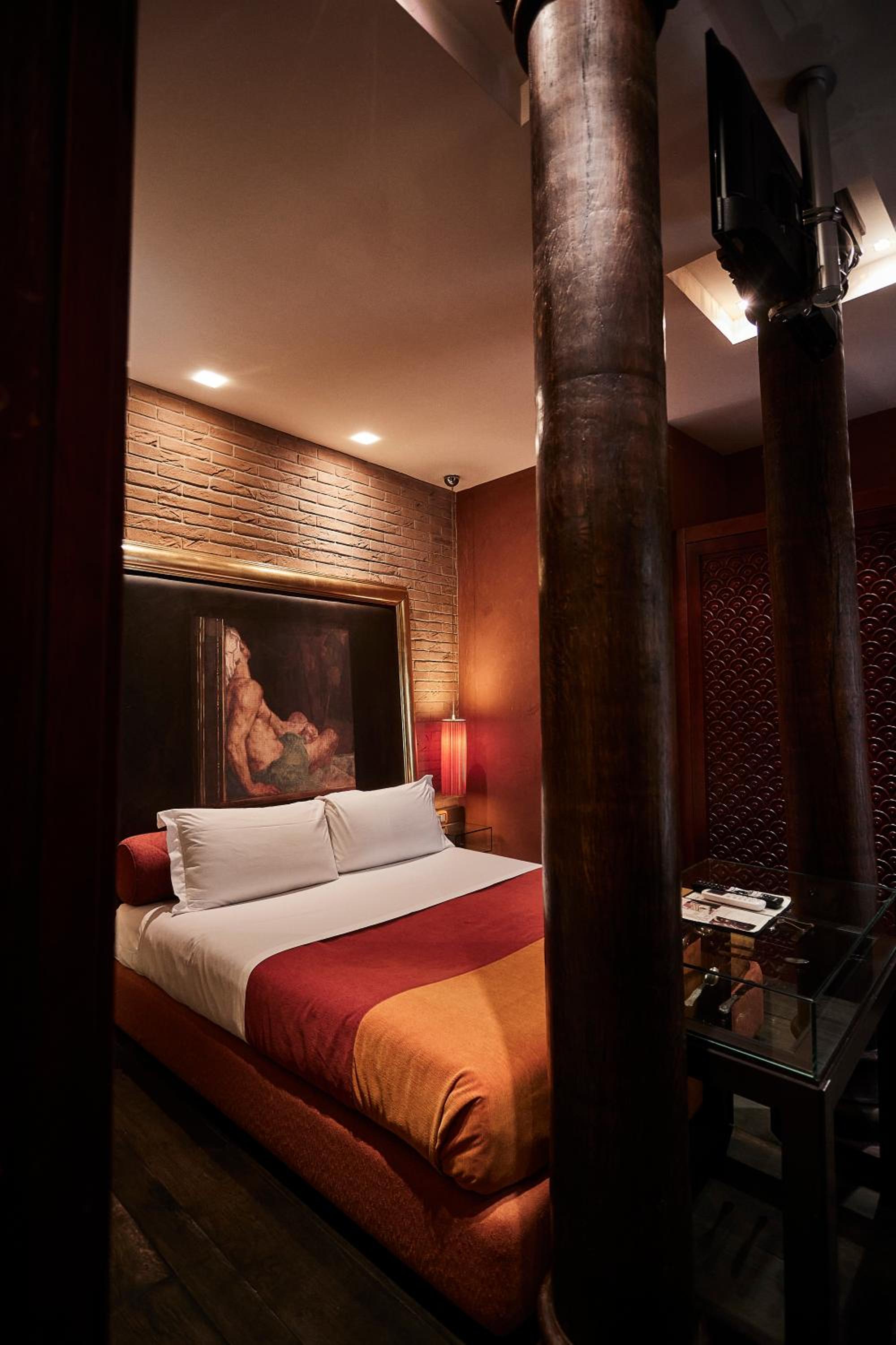 King Suite with Balcony photo 1