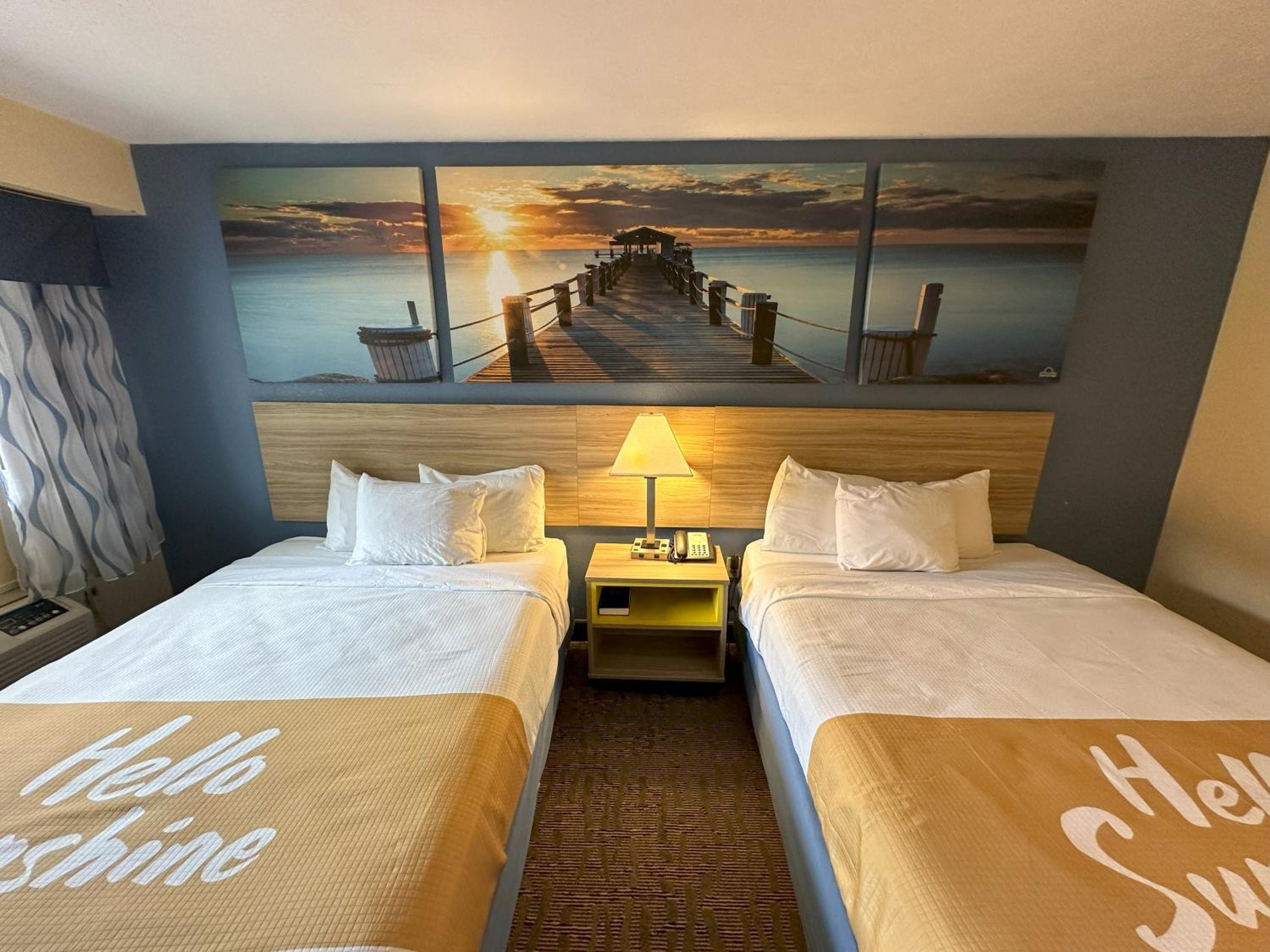 2 Queen Beds, First Floor, Non-Smoking - Photo 6