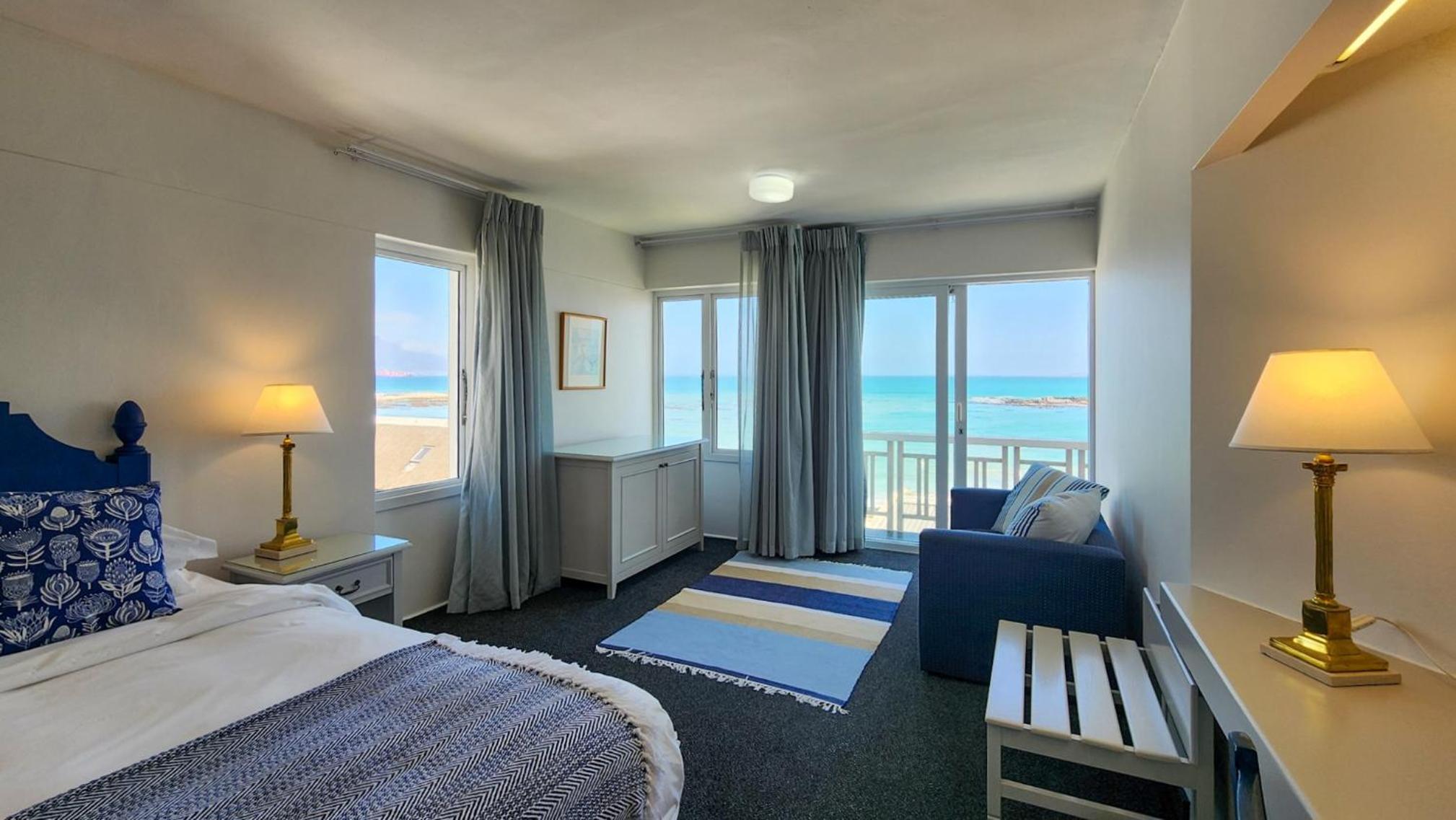 Superior Sea-Facing – twin or Double Room photo 2