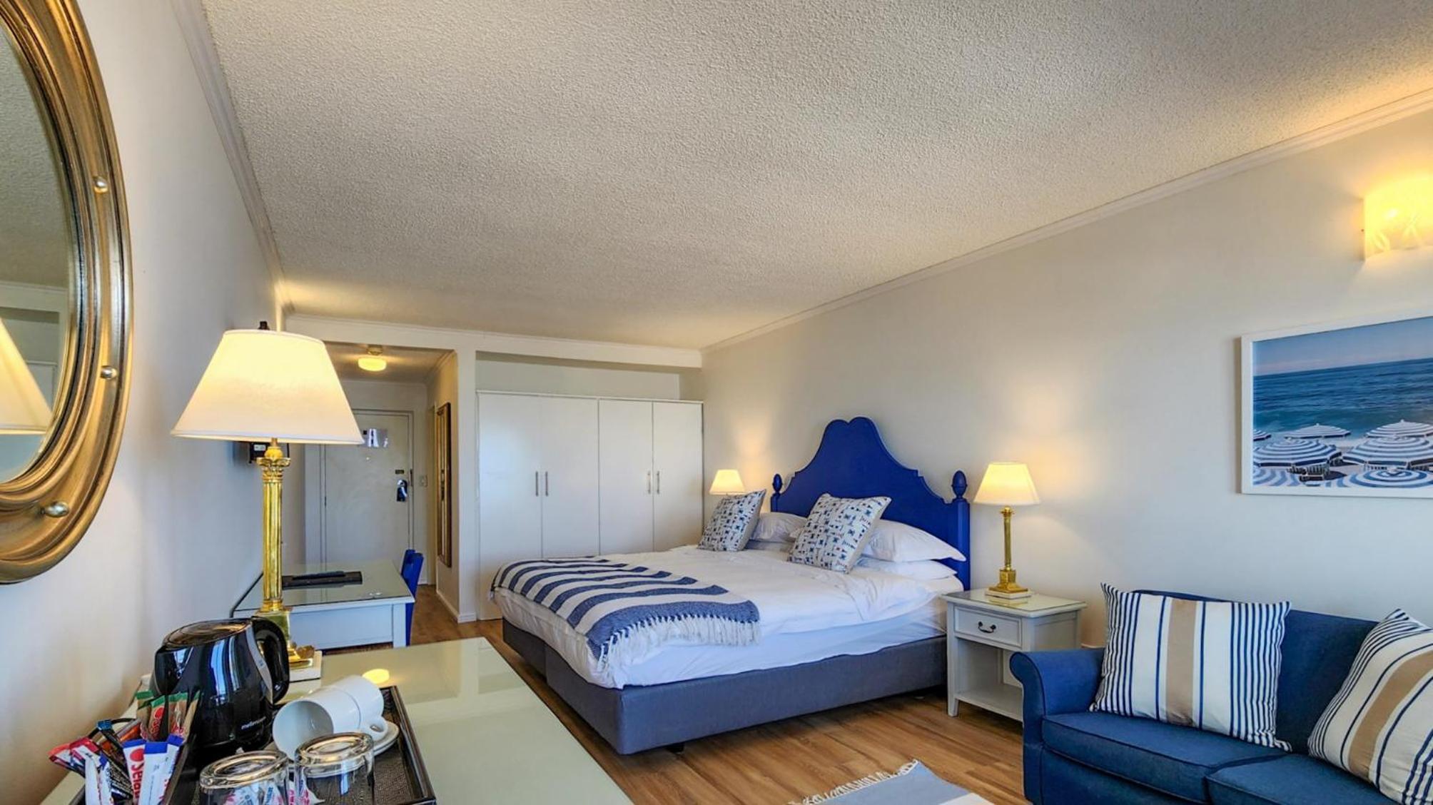 Beach and Sea Facing - Twin or Double Room - Photo 7