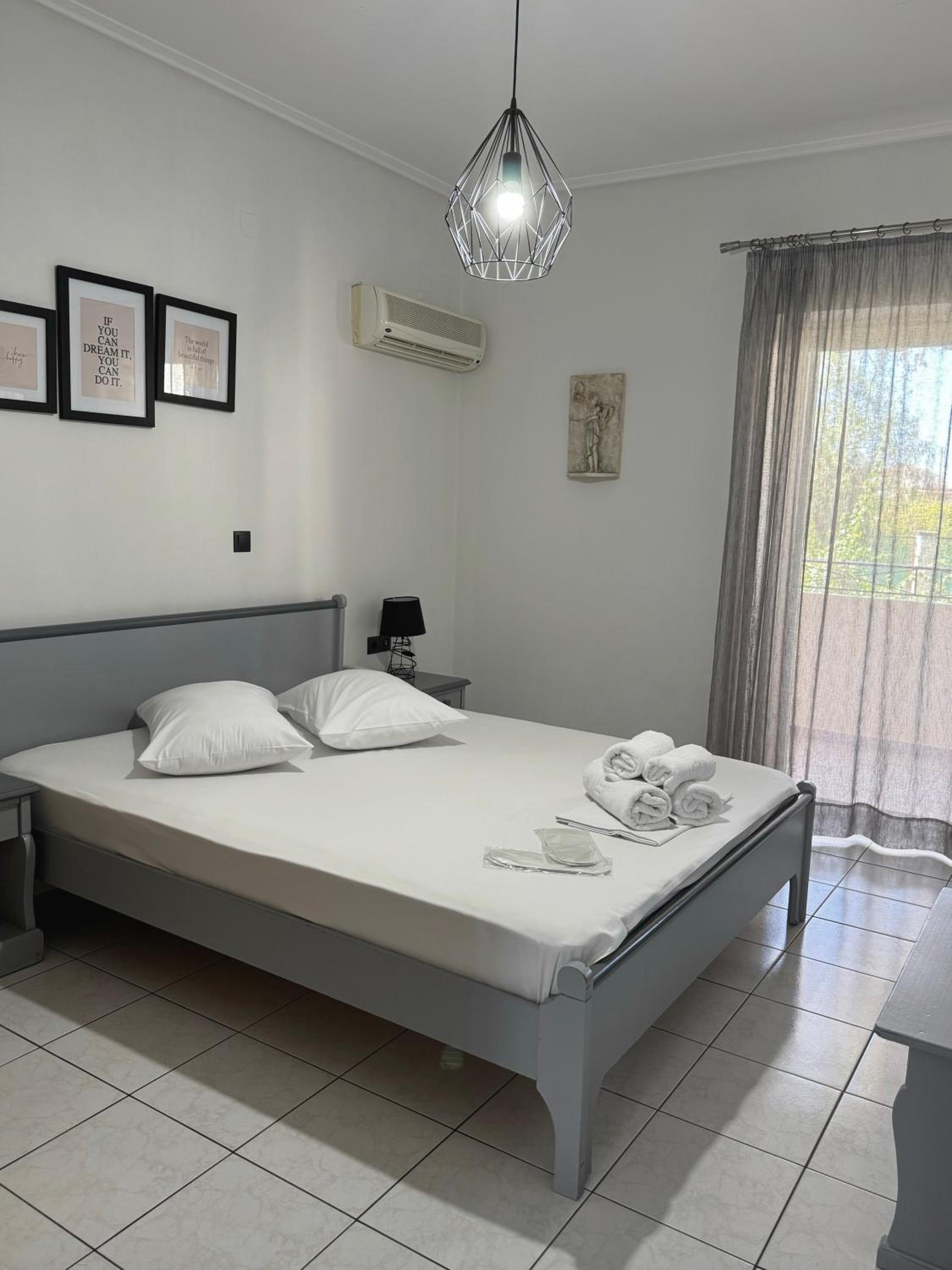 One Bedroom Apartment - Photo 4