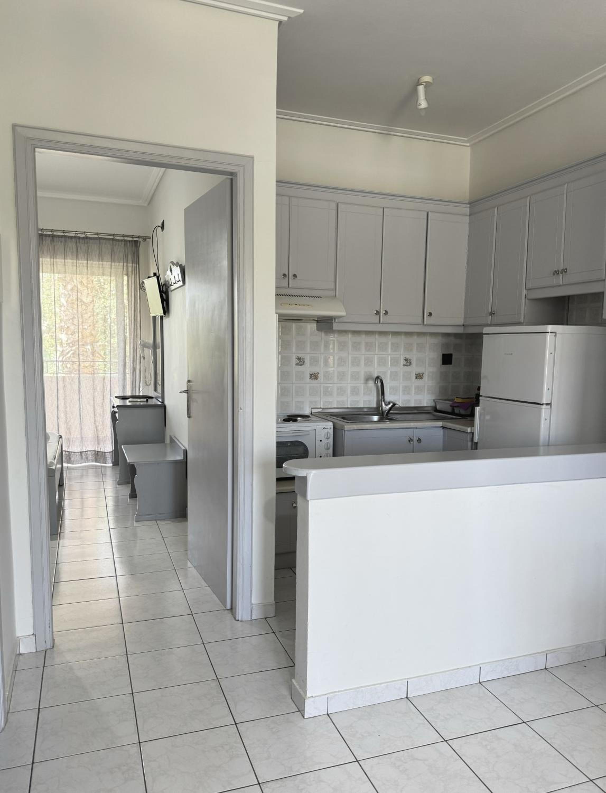 One Bedroom Apartment - Photo 5