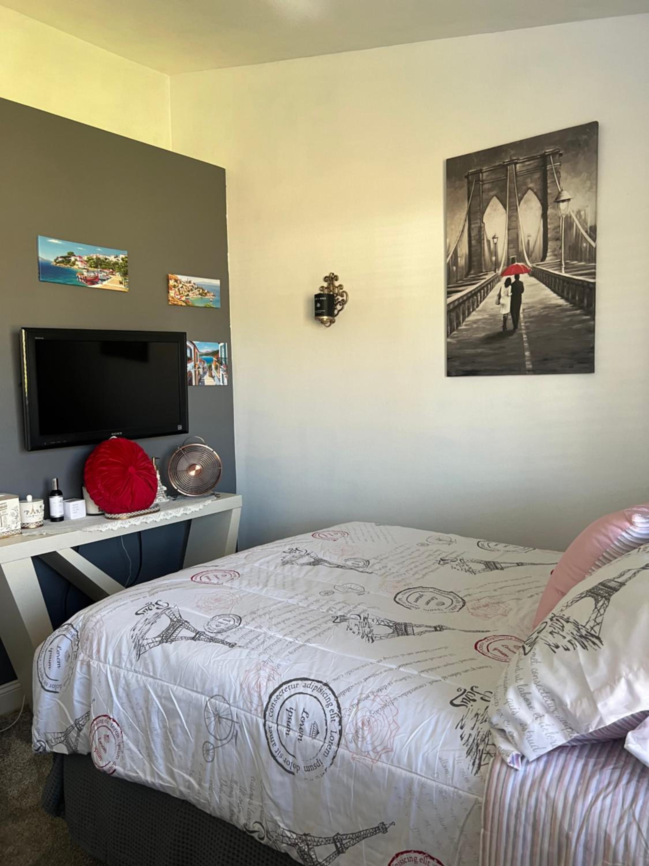 Double Room With Shared Bathroom photo 3