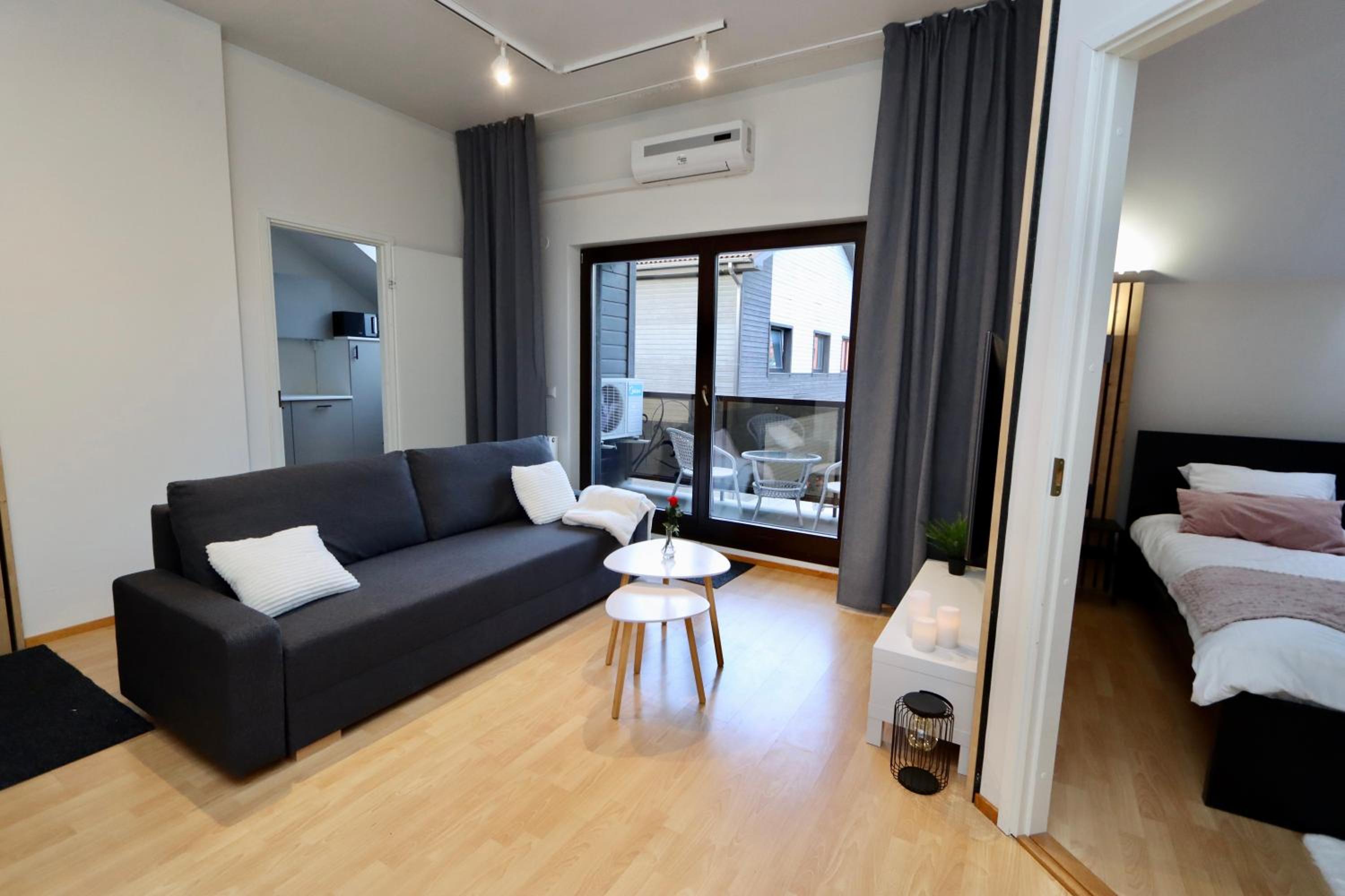 One-Bedroom Apartment photo 1