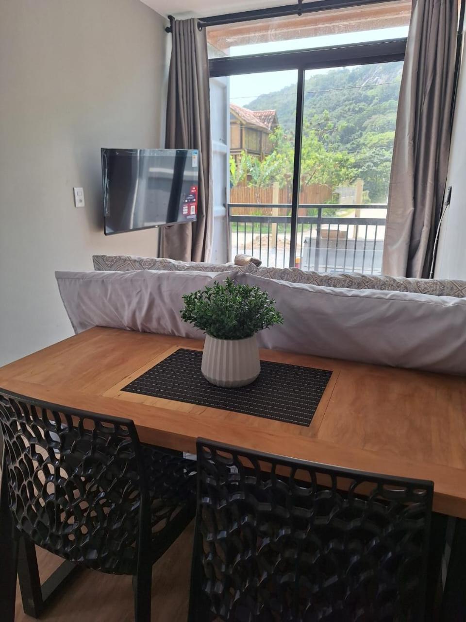 Suite with Balcony photo 2