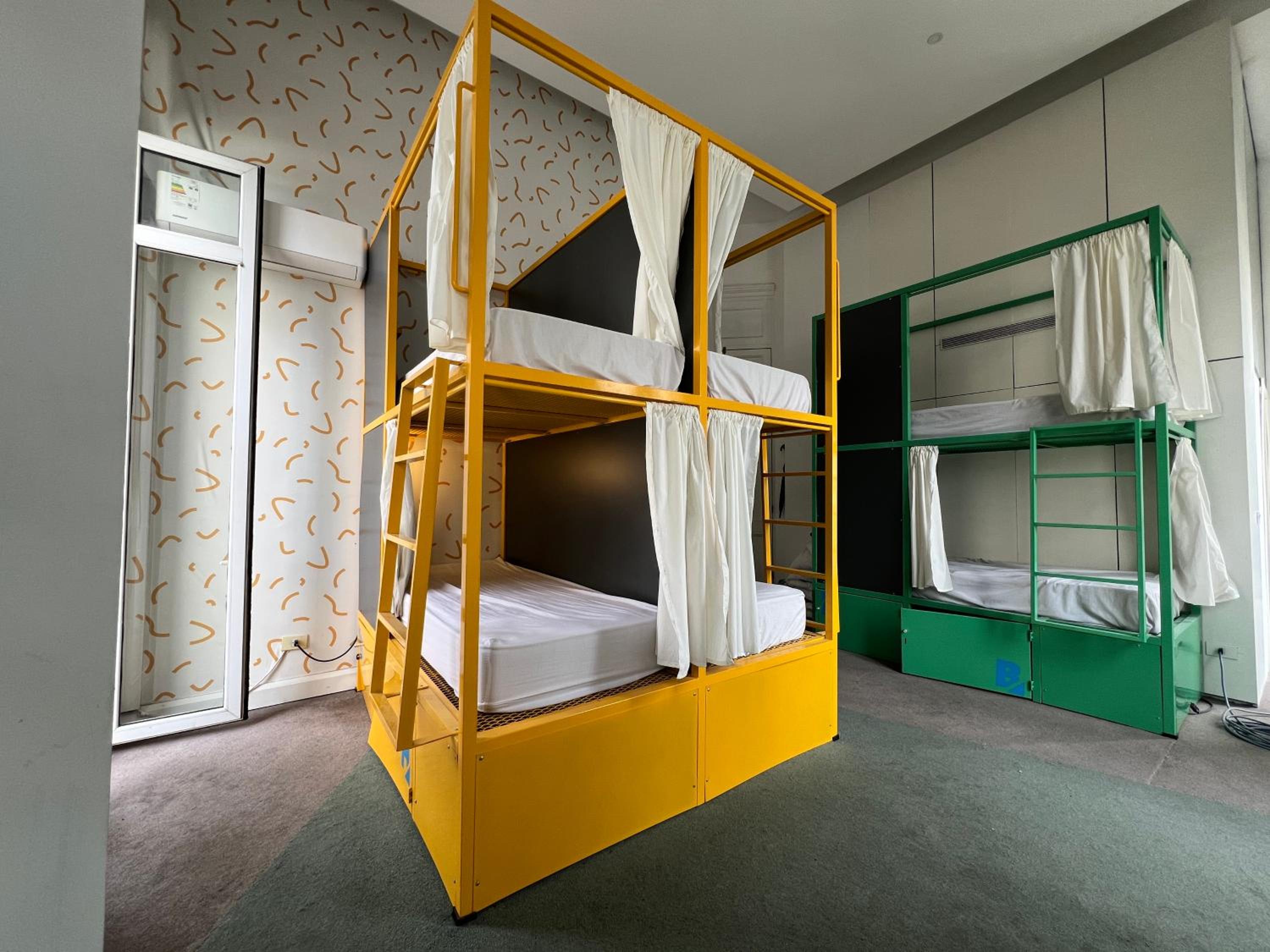 8-Bed Mixed Dormitory Room photo 1