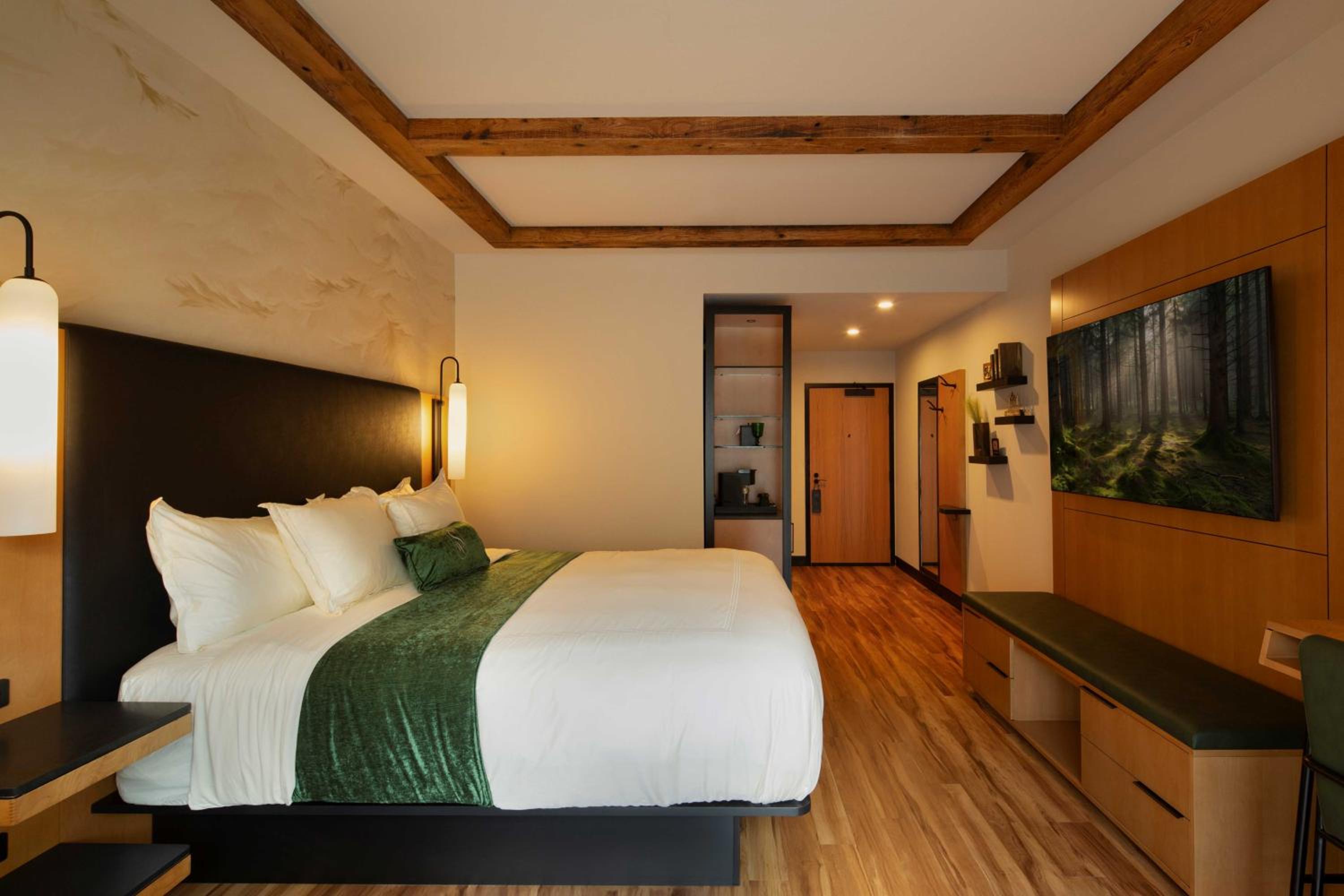 Concierge Standard King 21+ Only photo 2