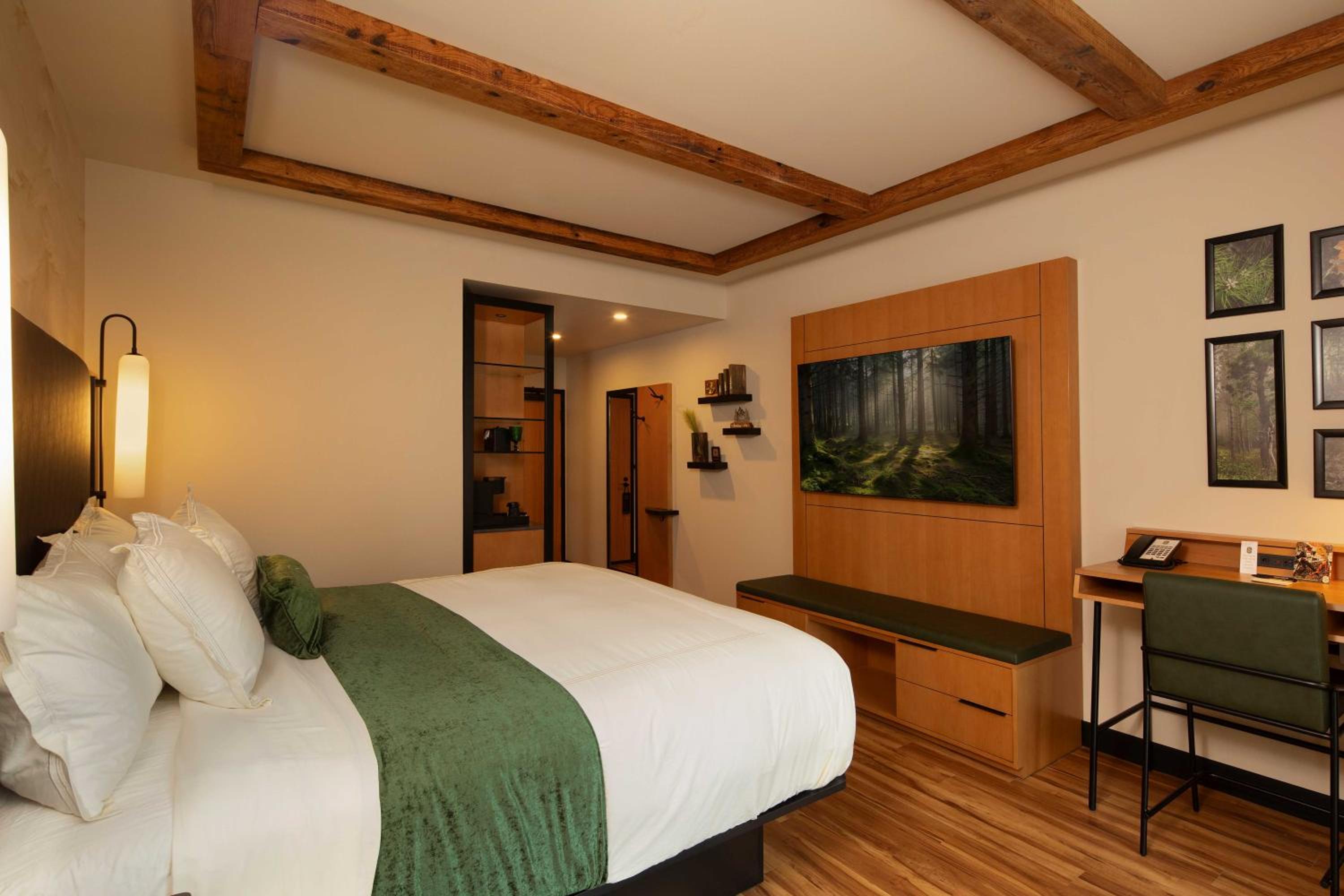 Concierge Standard King 21+ Only photo 3