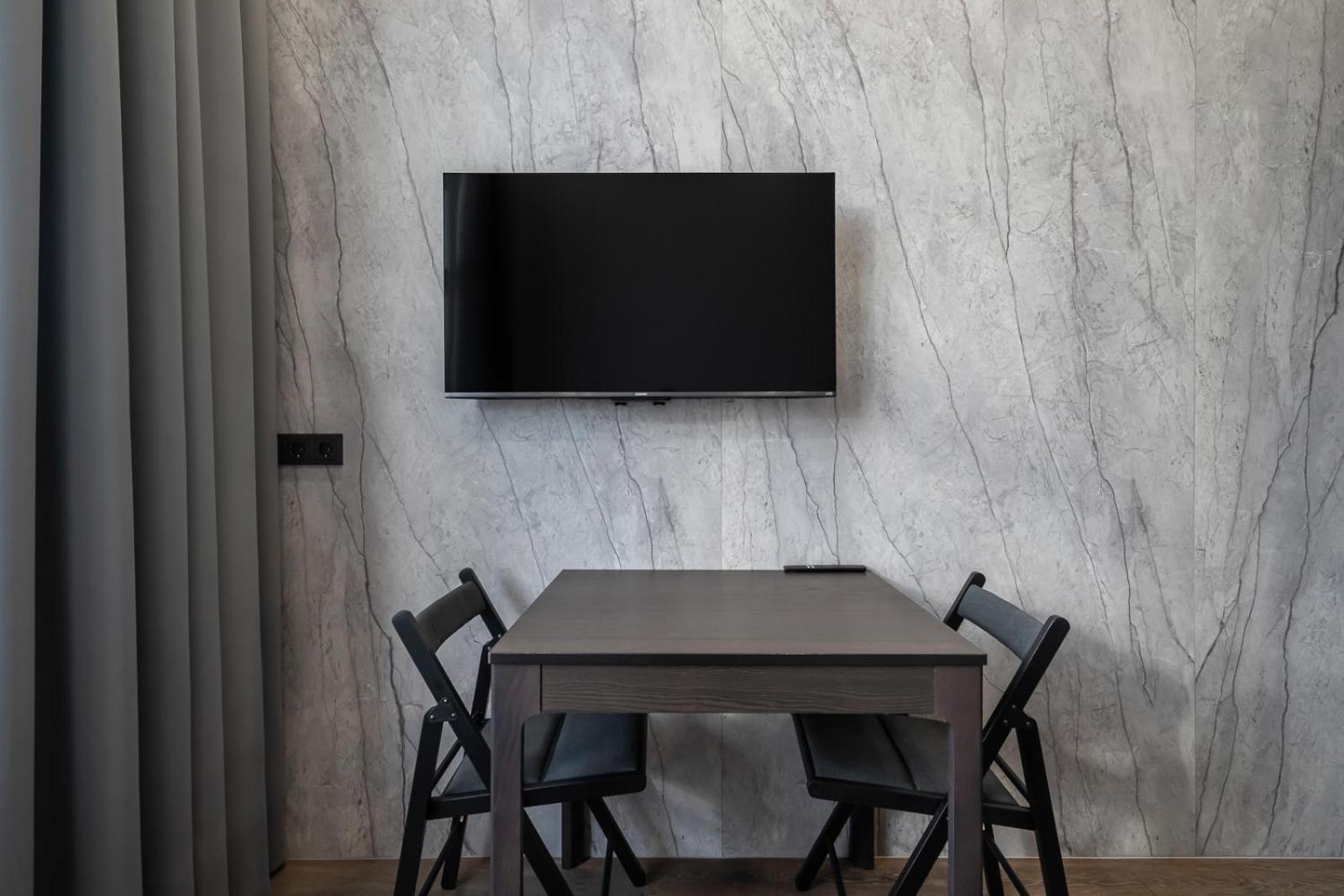Studio Apartment - Photo 8