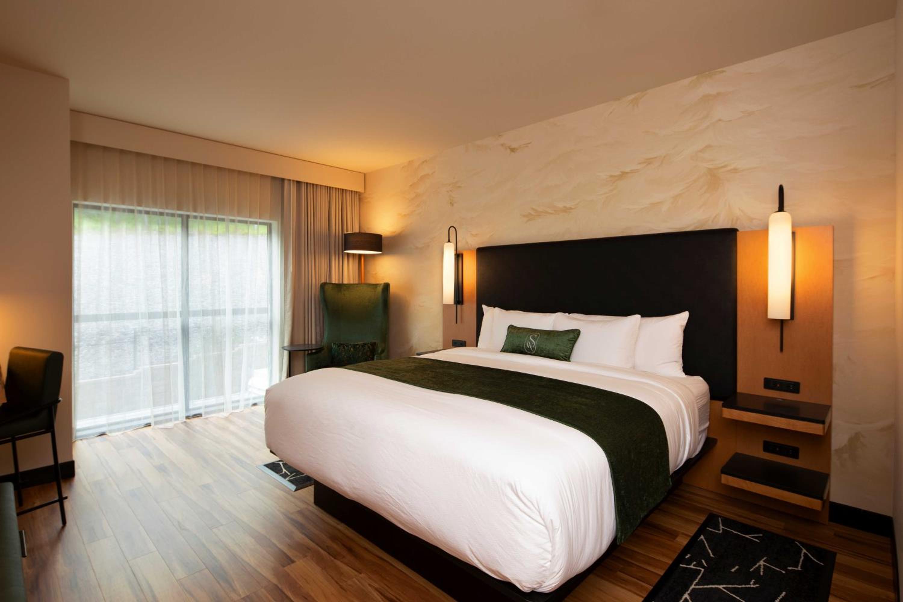 Standard King Room - Photo 1