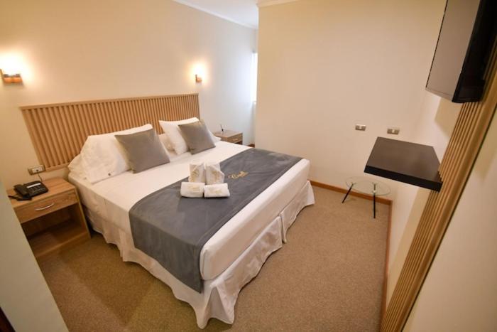 Standard Double or Twin Room photo 2