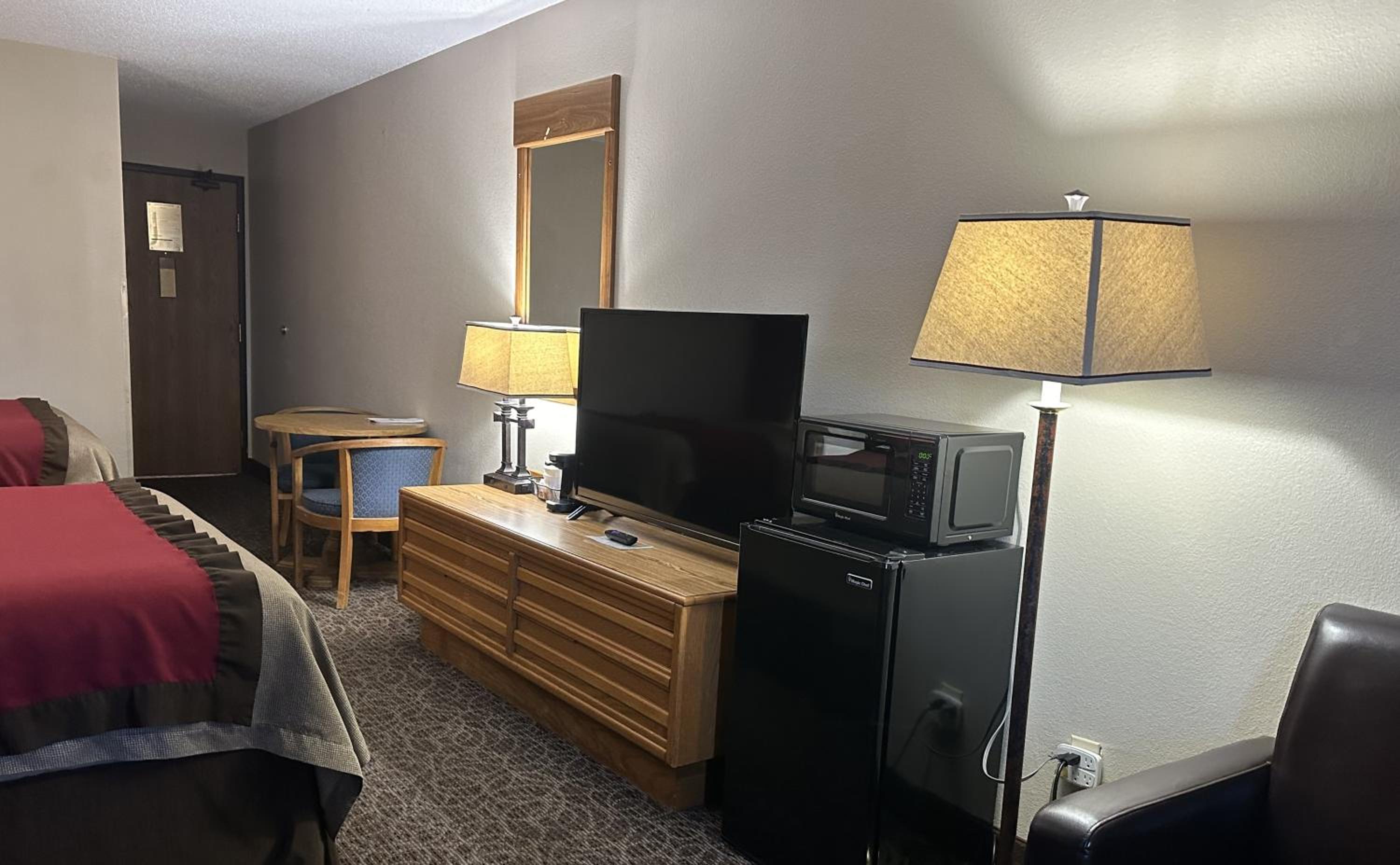 Deluxe Double Room with Two Double Beds - Non-Smoking - Photo 2
