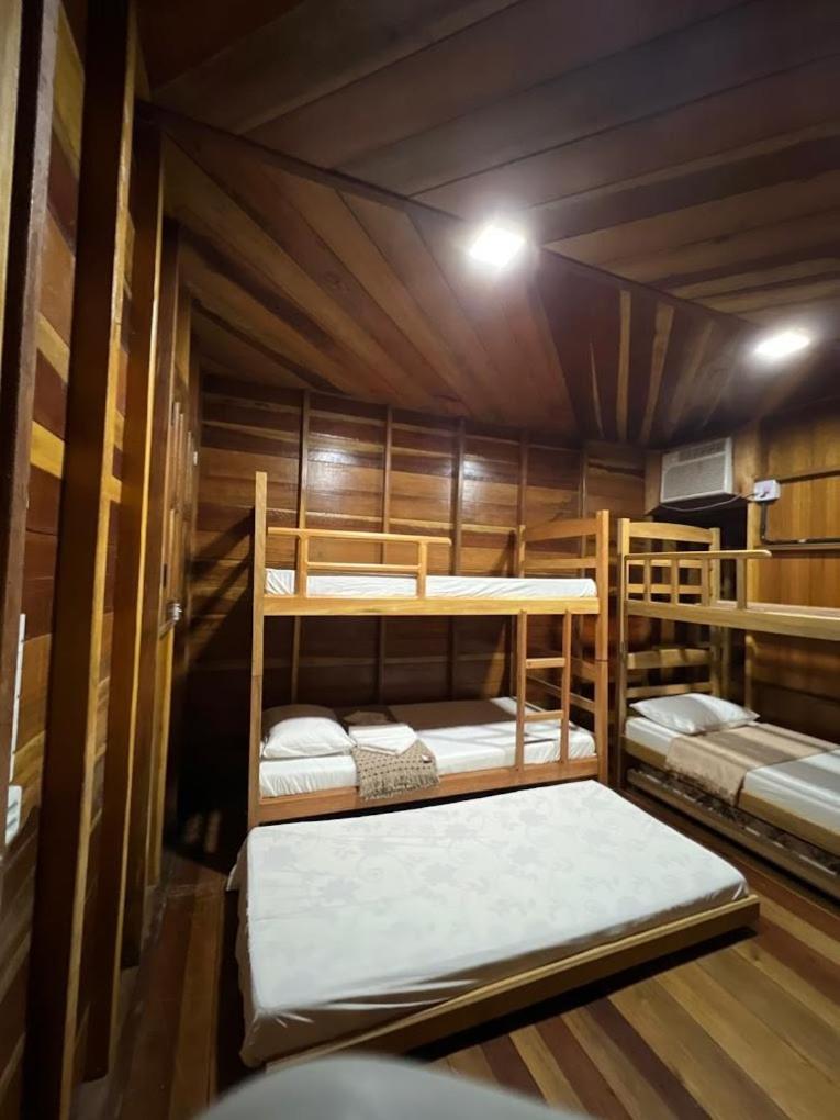 Quadruple Room with Private Bathroom photo 1