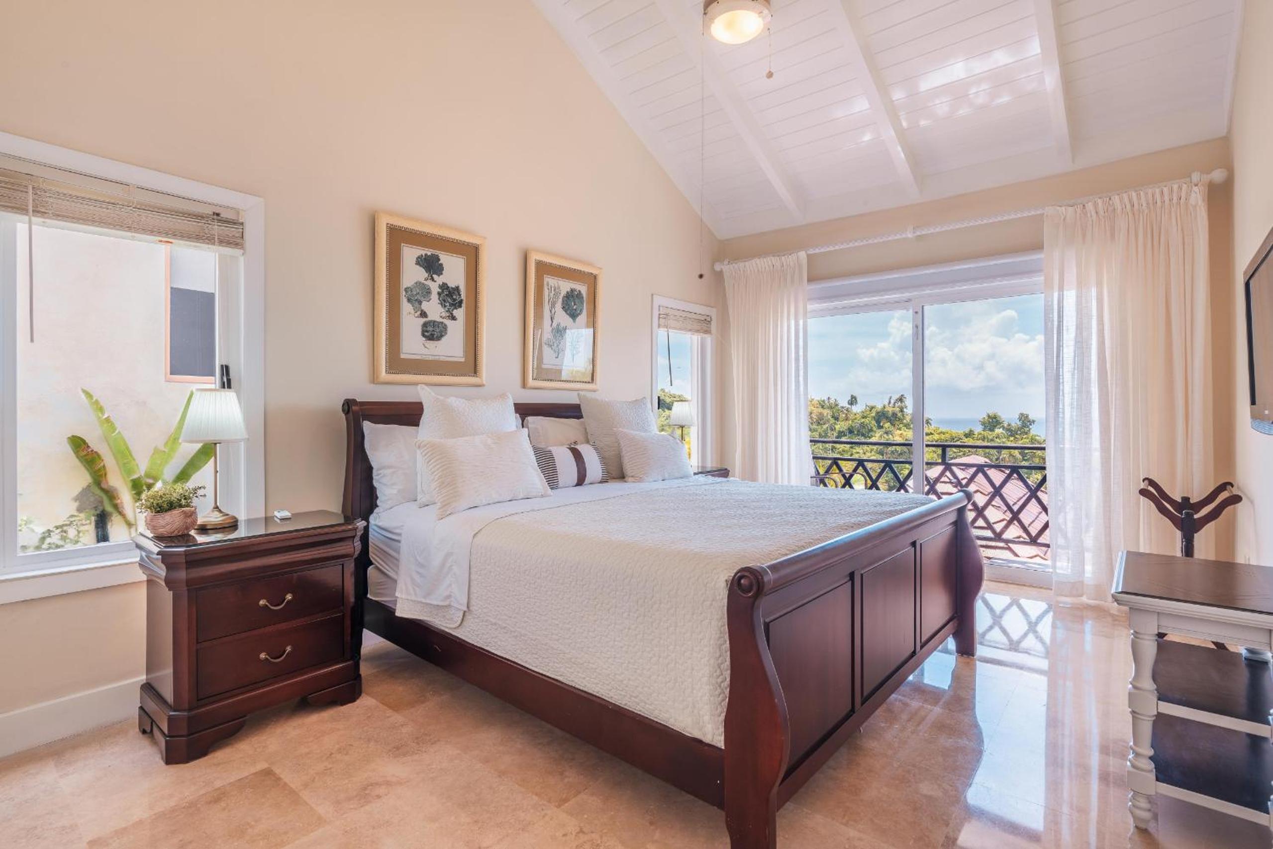 Villa photo 1