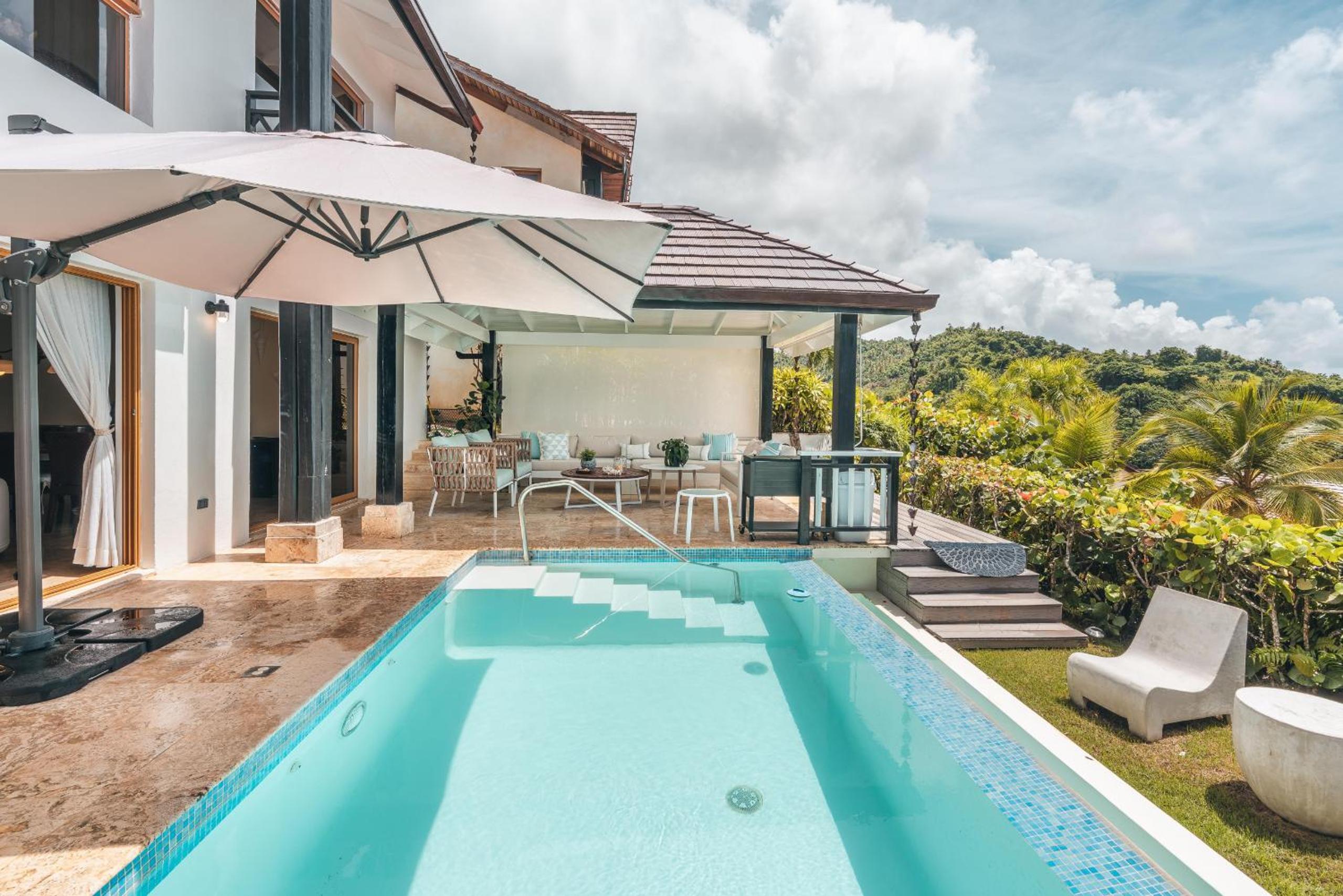 Villa photo 2