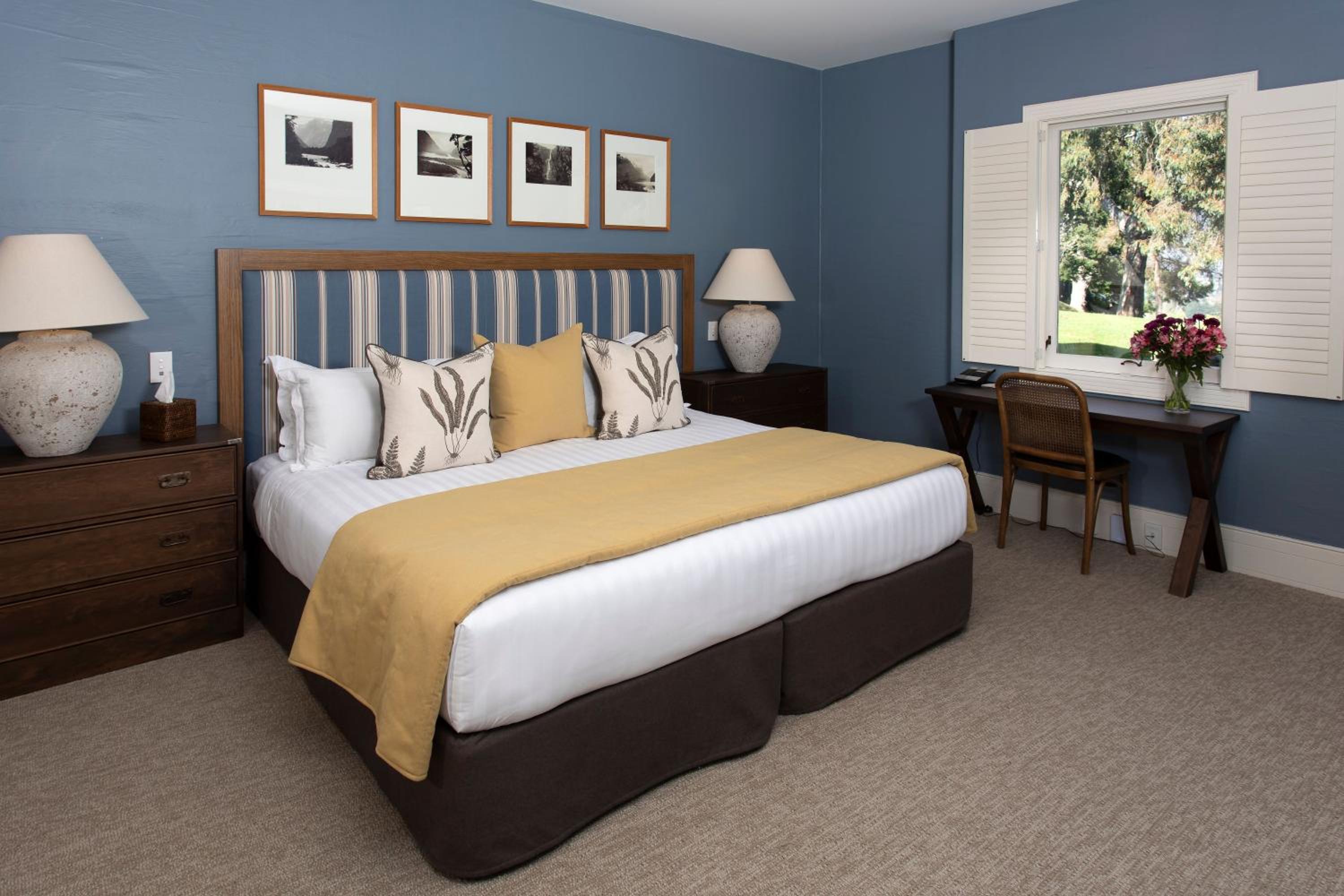One-Bedroom Suite - Photo 5