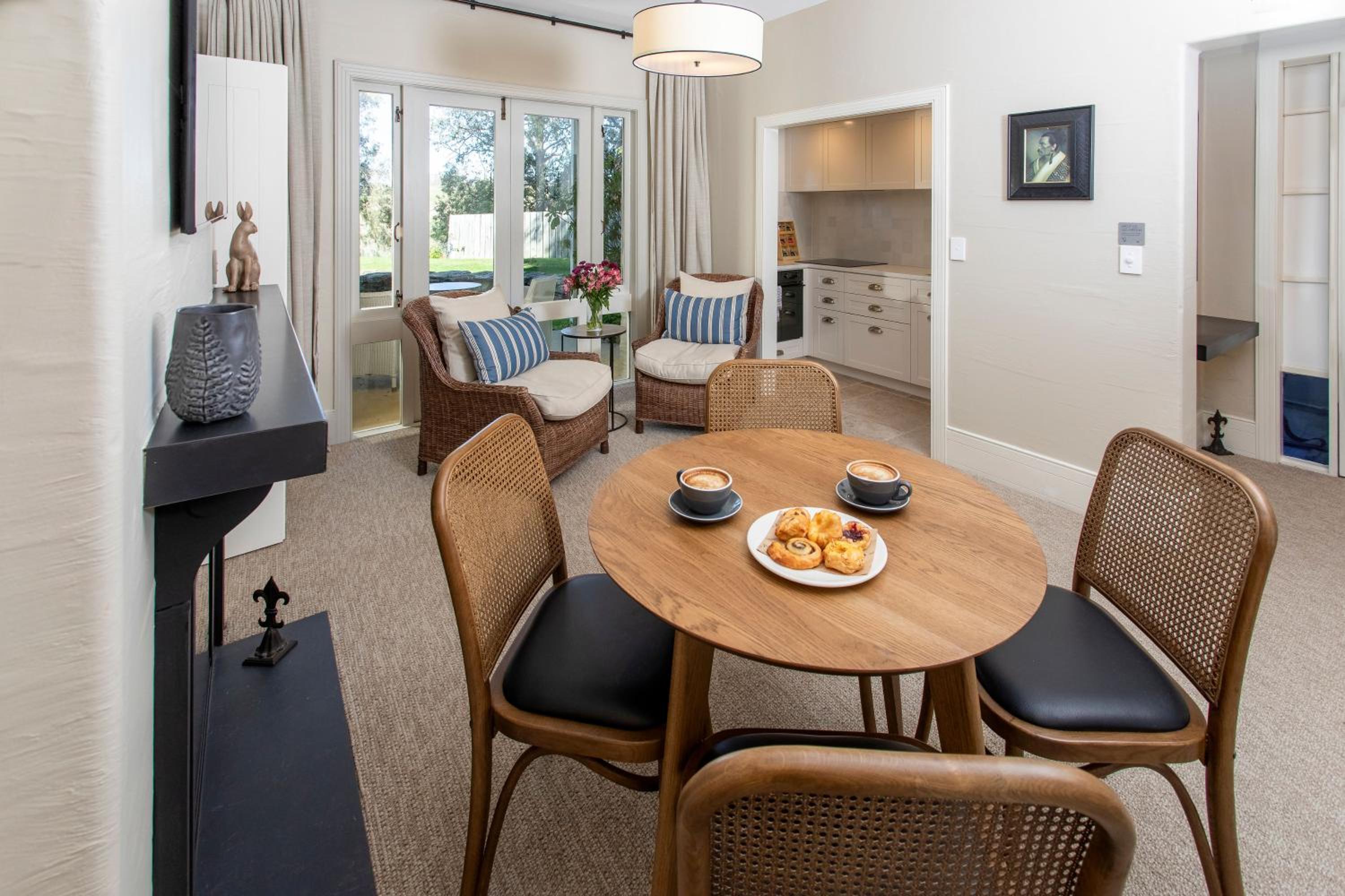 Two-Bedroom Suite - Photo 8