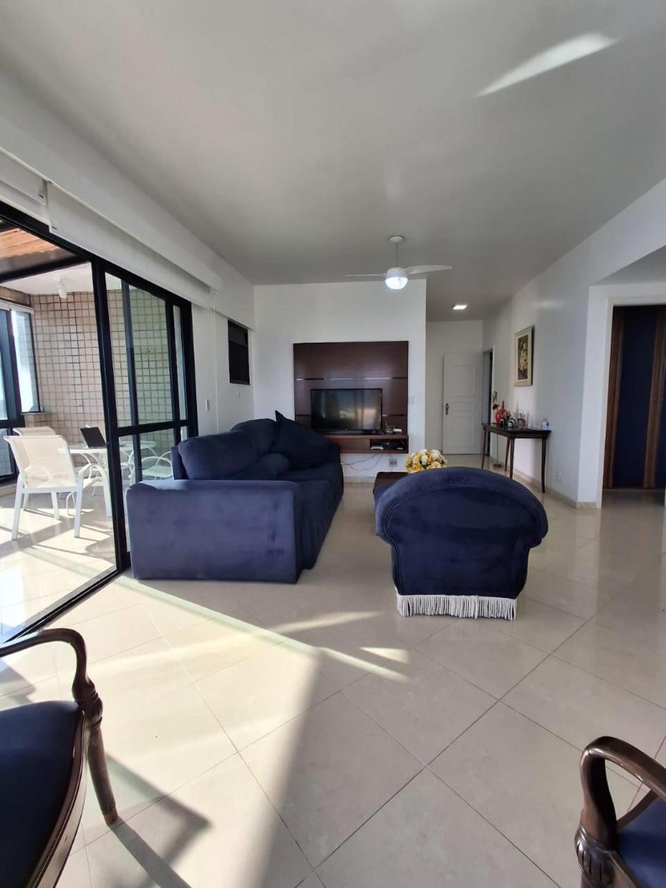Three-Bedroom Apartment with View photo 1