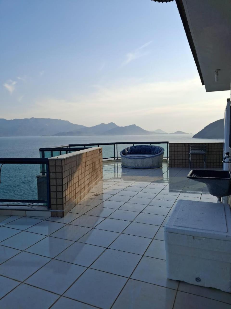 Three-Bedroom Apartment with View photo 2