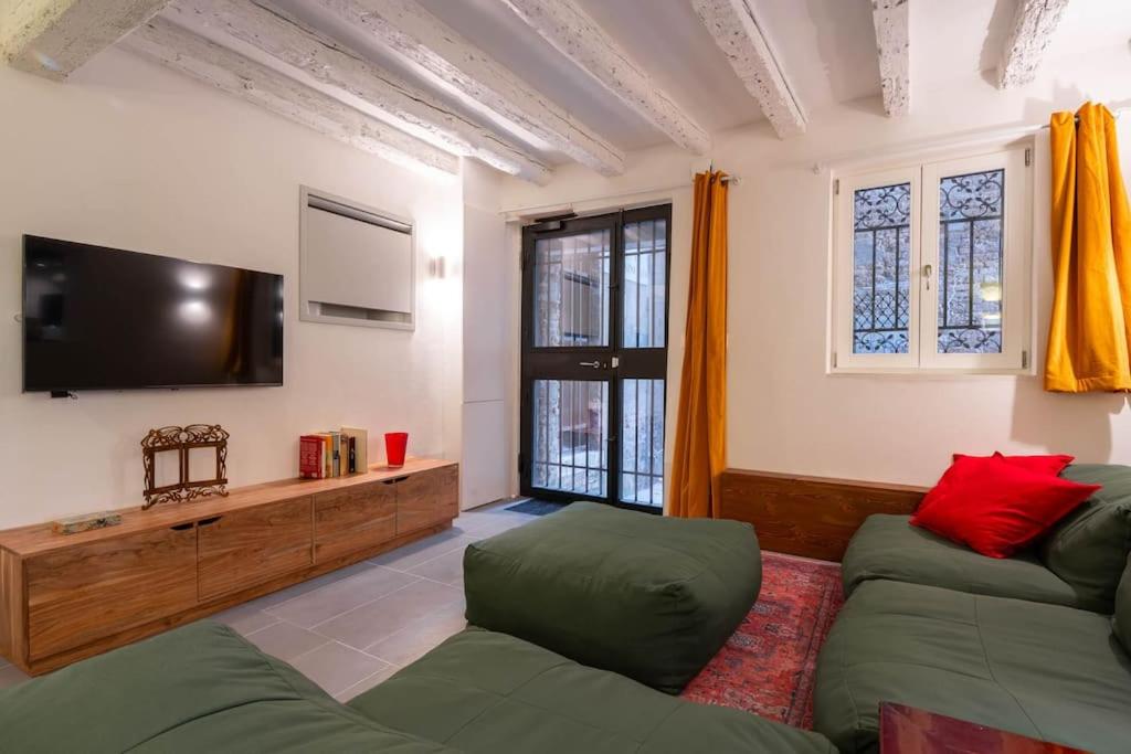 Two-Bedroom Apartment photo 1