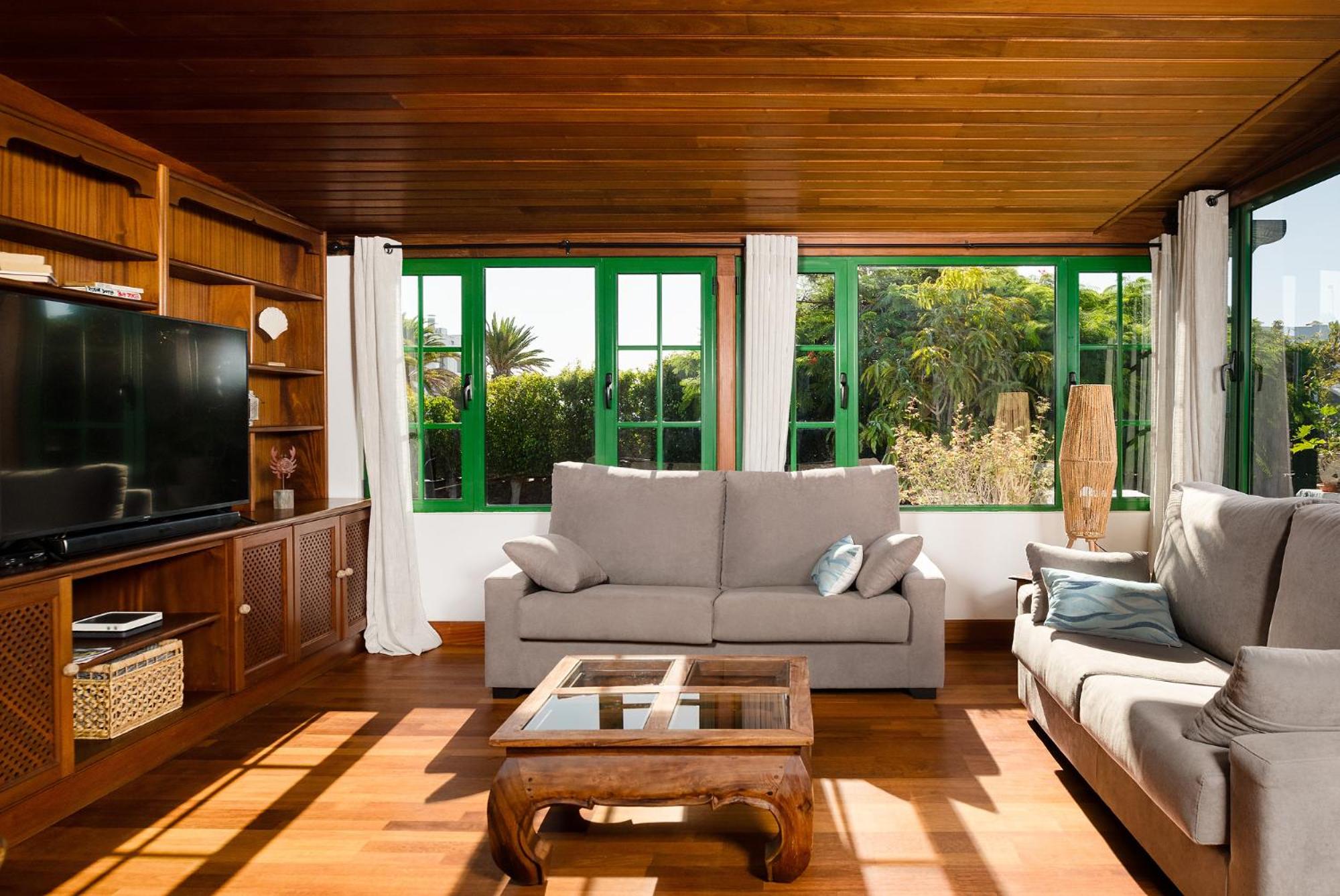 Two-Bedroom House photo 2