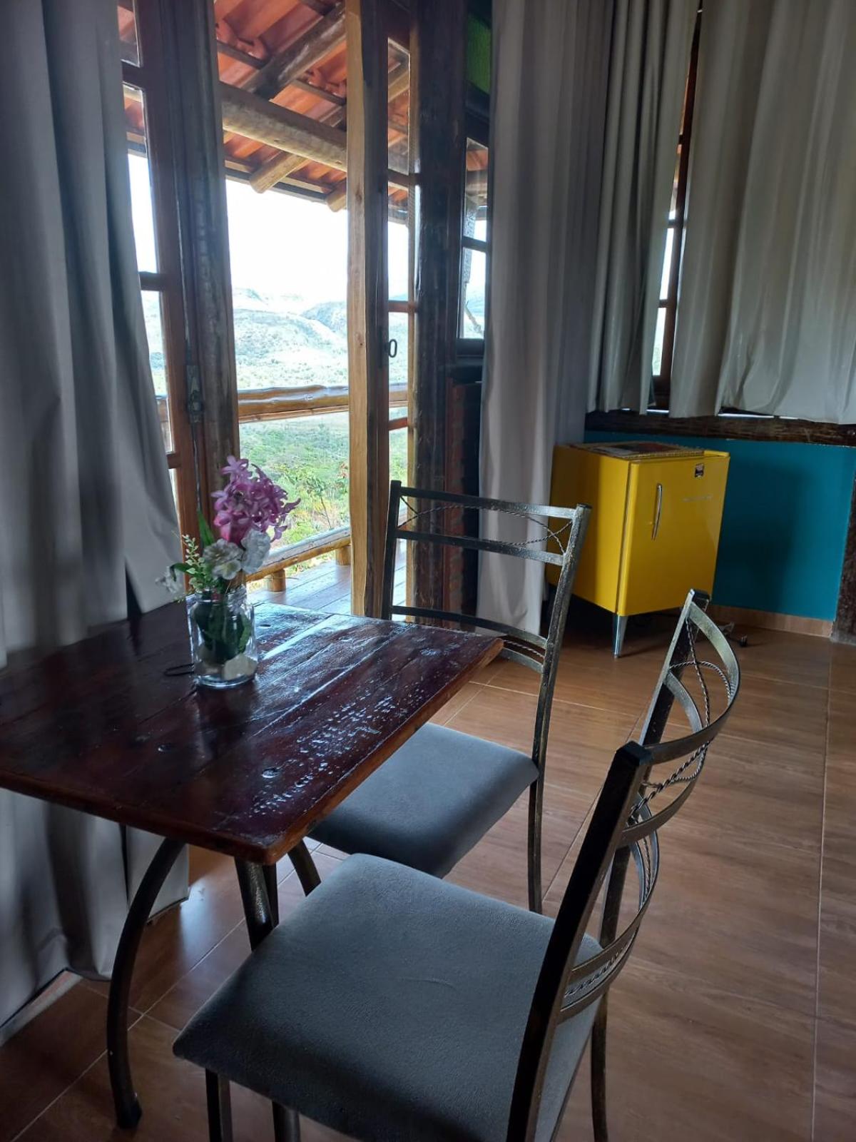 Deluxe Double Room with Balcony - Photo 8