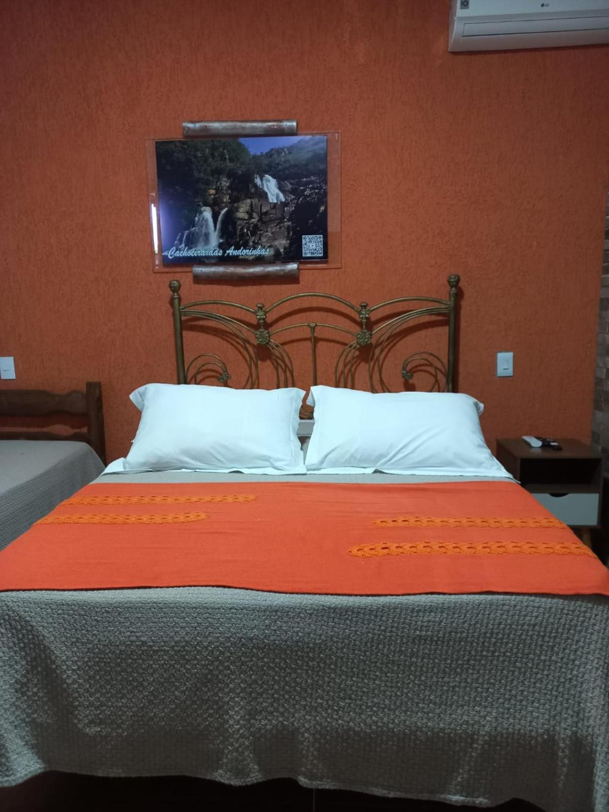 Queen Suite - Photo 1
