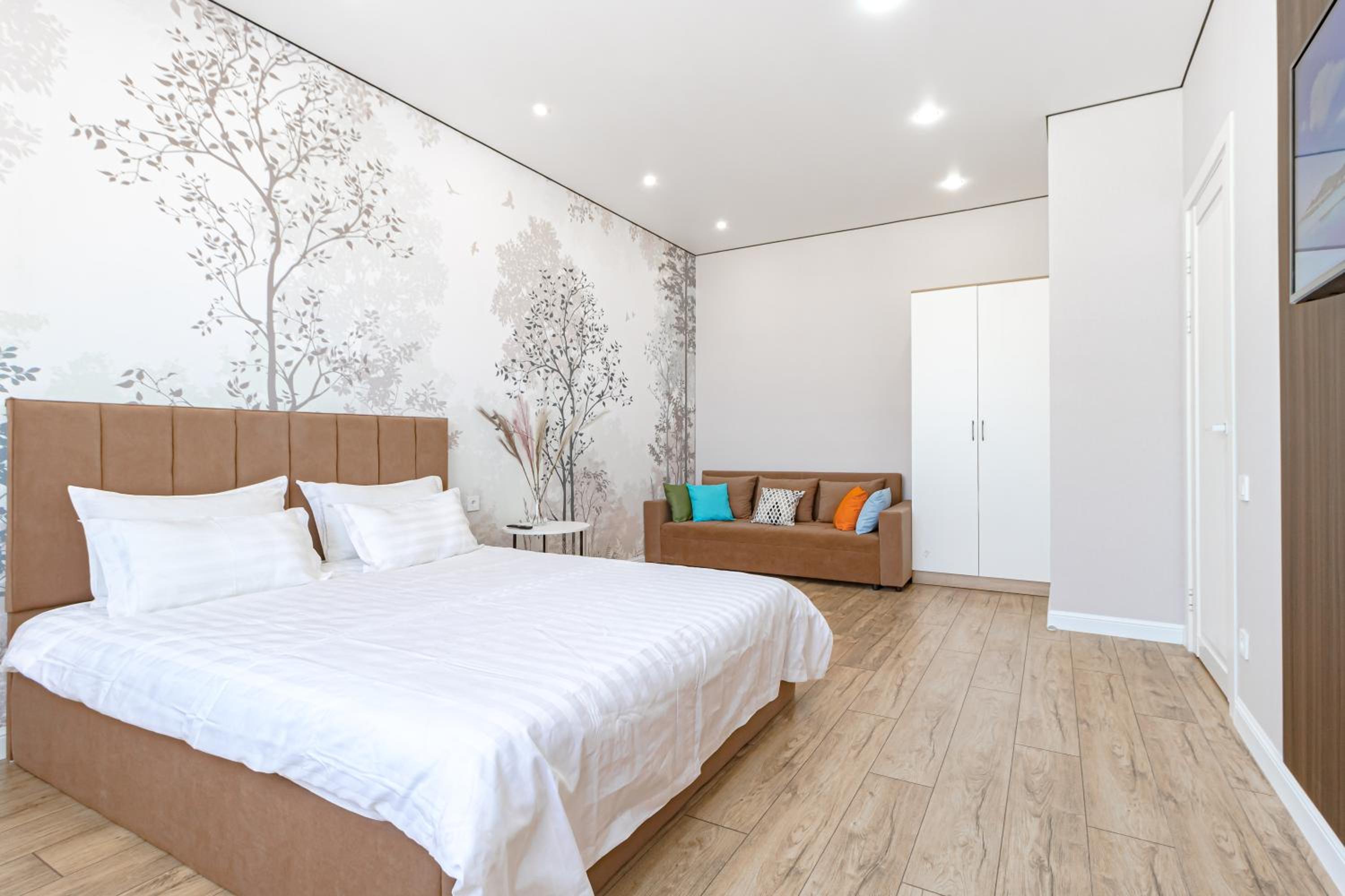 One-Bedroom Apartment photo 1