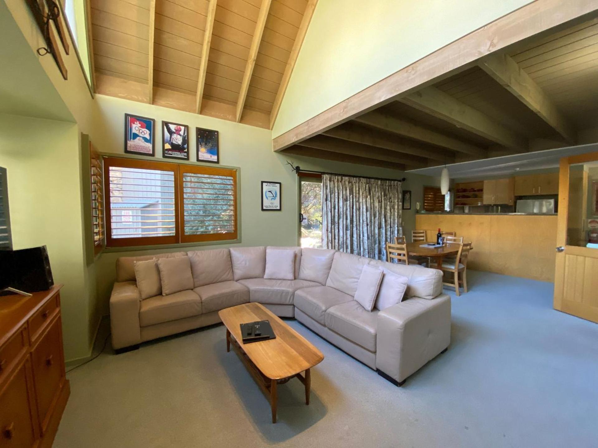 Apartment - Split Level photo 1