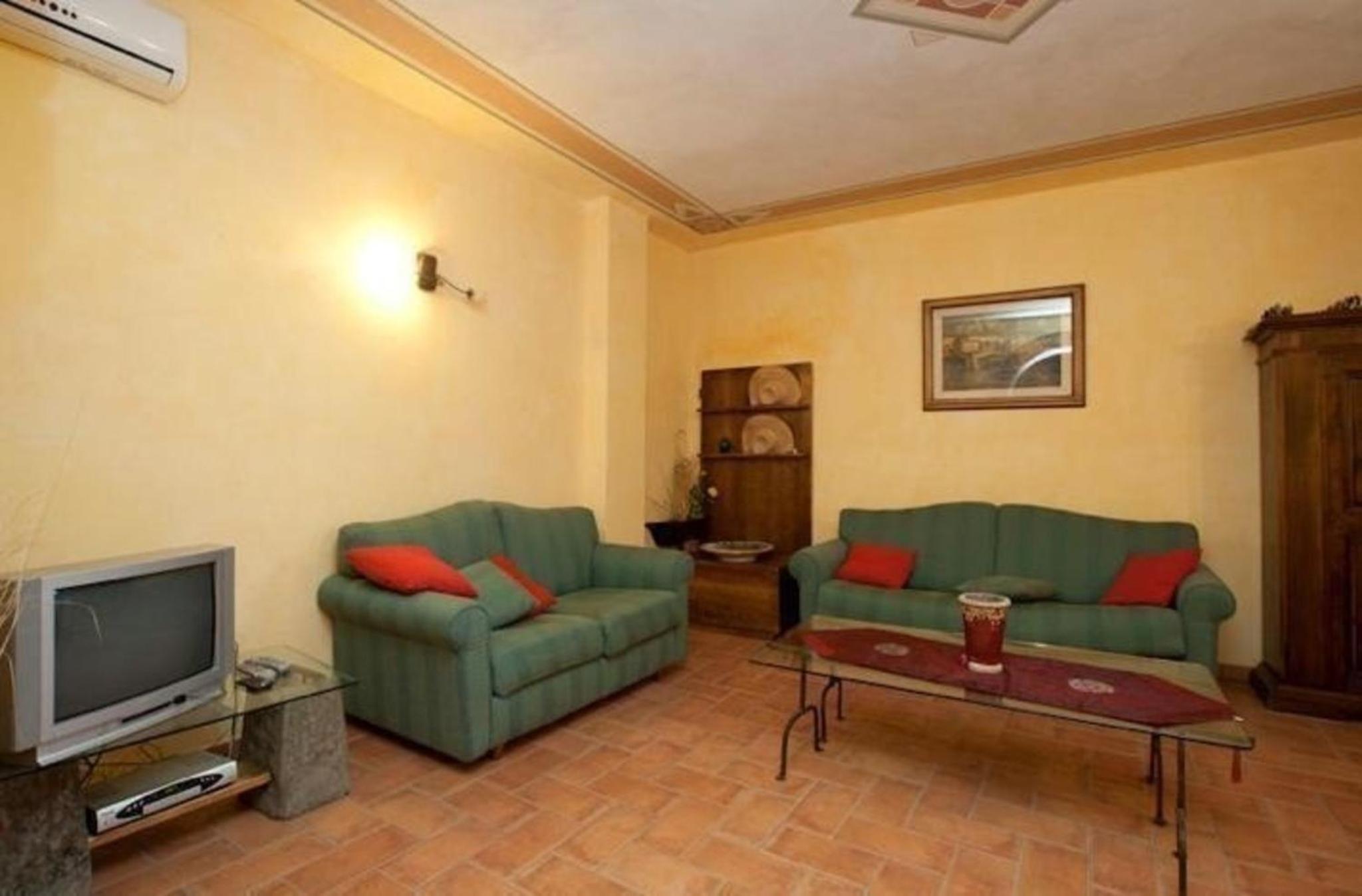 Apartment photo 1