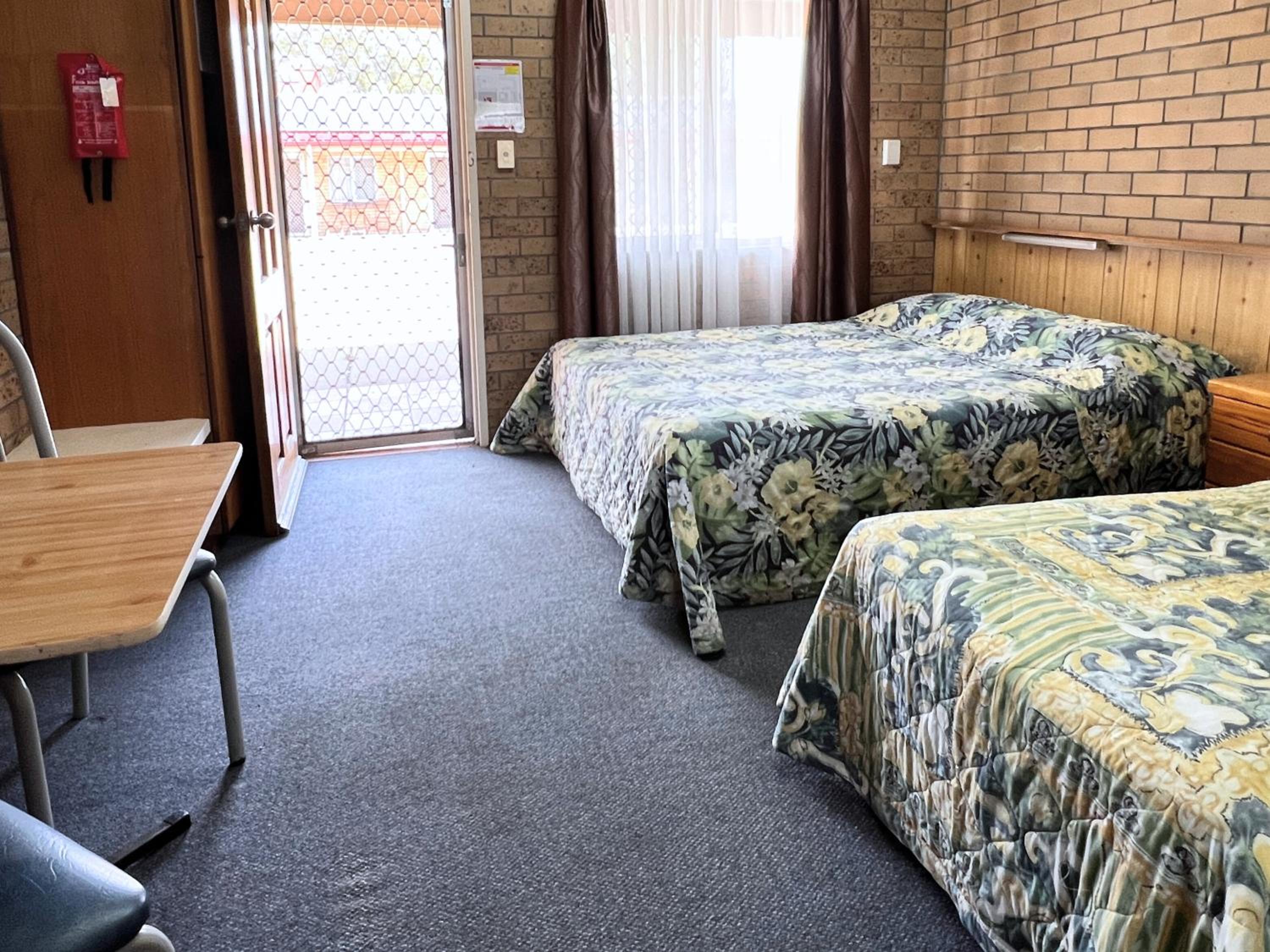 Budget Queen/Single Room