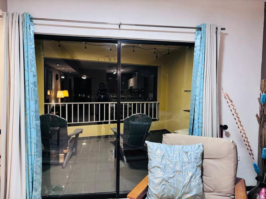 Two-Bedroom Apartment with Balcony and Sea View photo 3