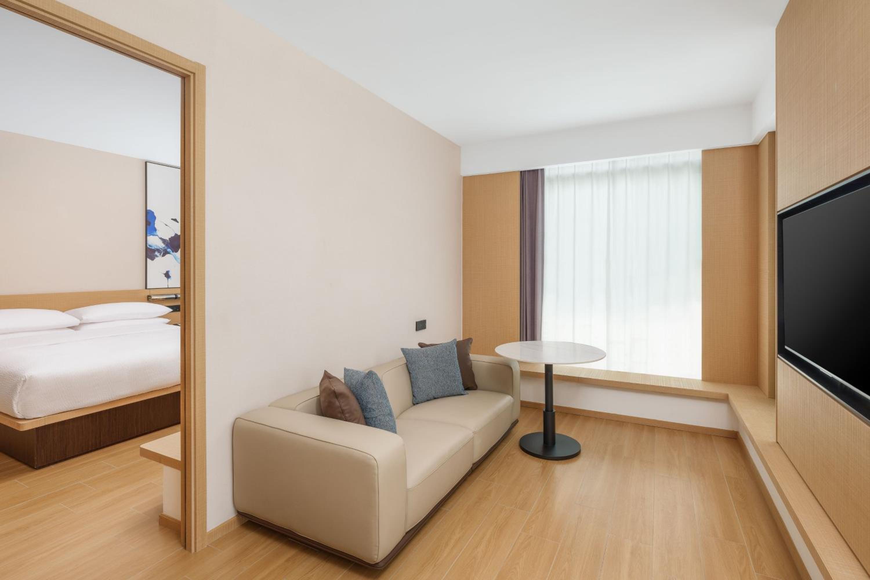 Fairfield King Suite photo 2