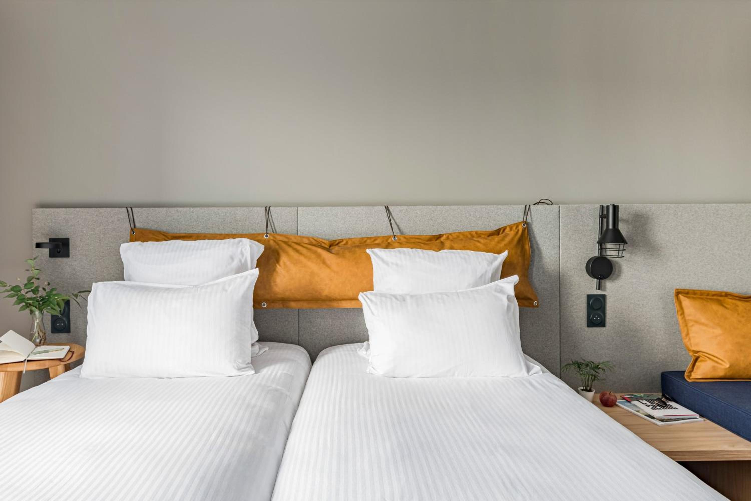 Twin Room - Photo 1