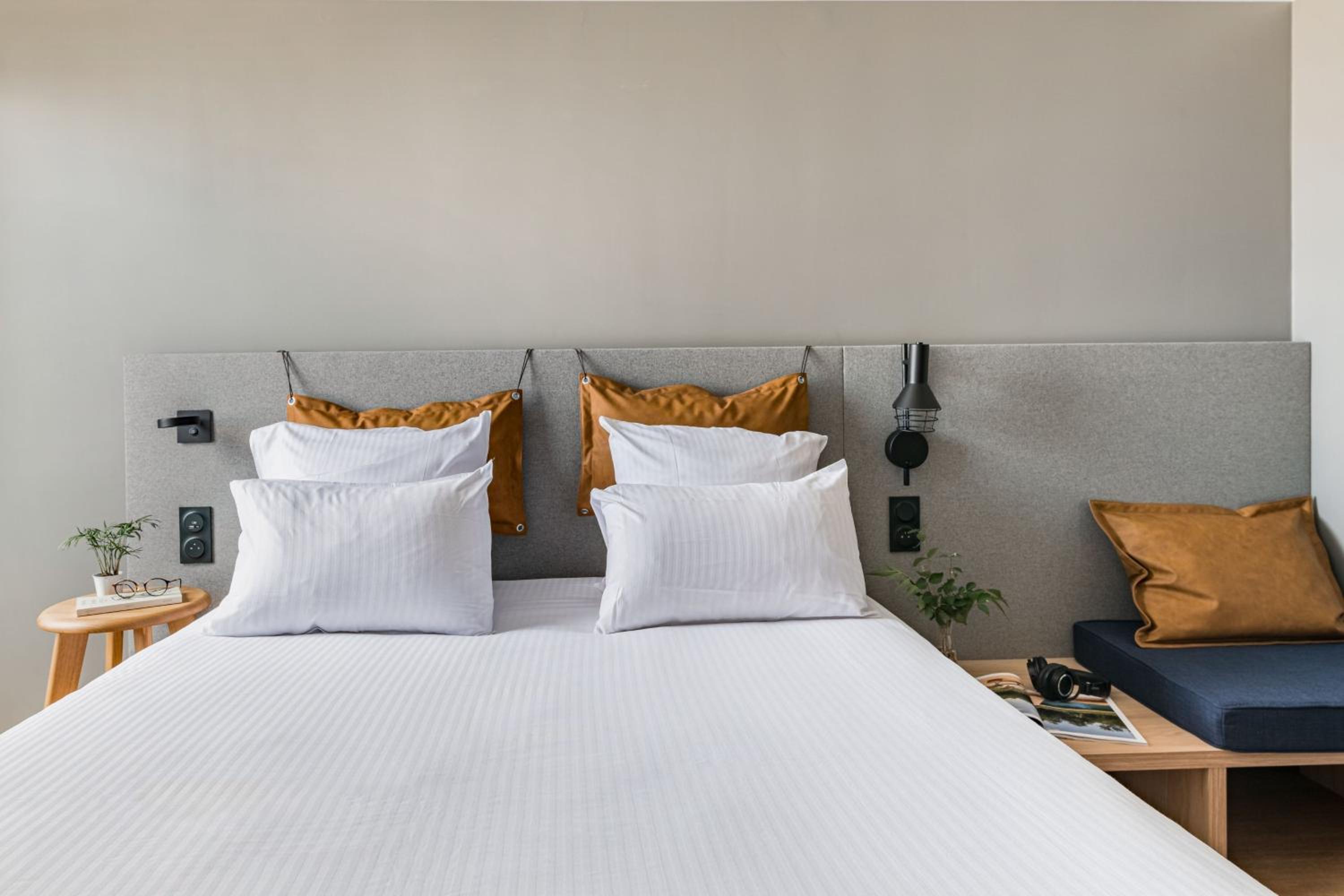 Queen Room - Photo 1