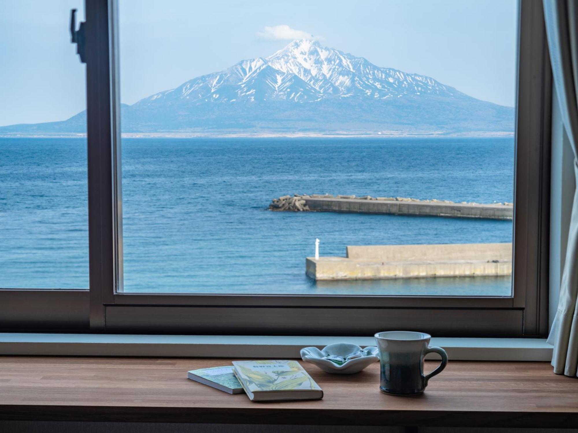 Superior Twin Room with Ocean View photo 3
