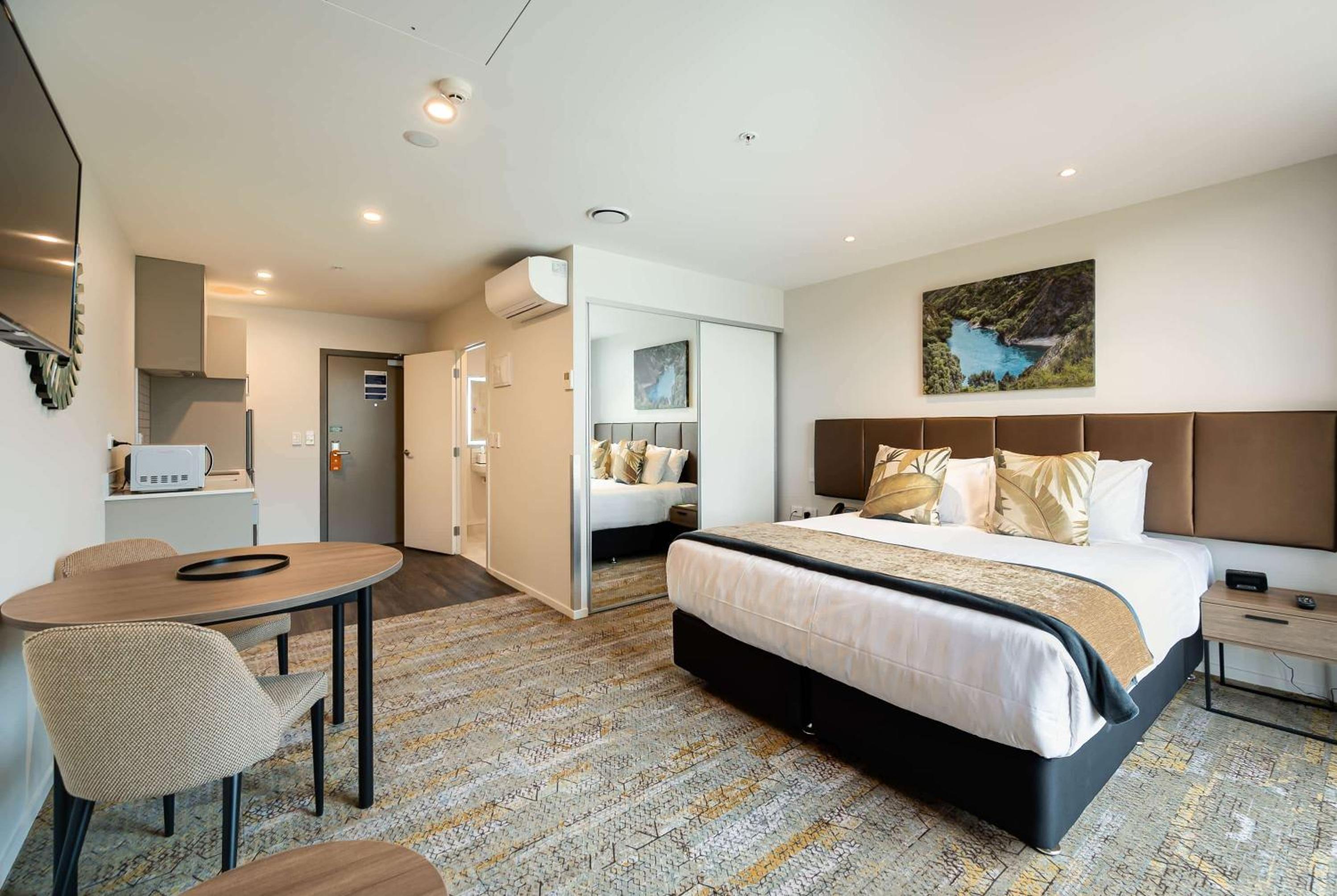 Studio Apartment - Mountain View - Photo 12