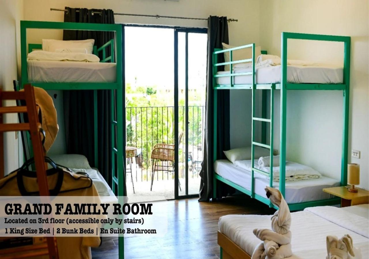 Grand Family Room - Photo 7