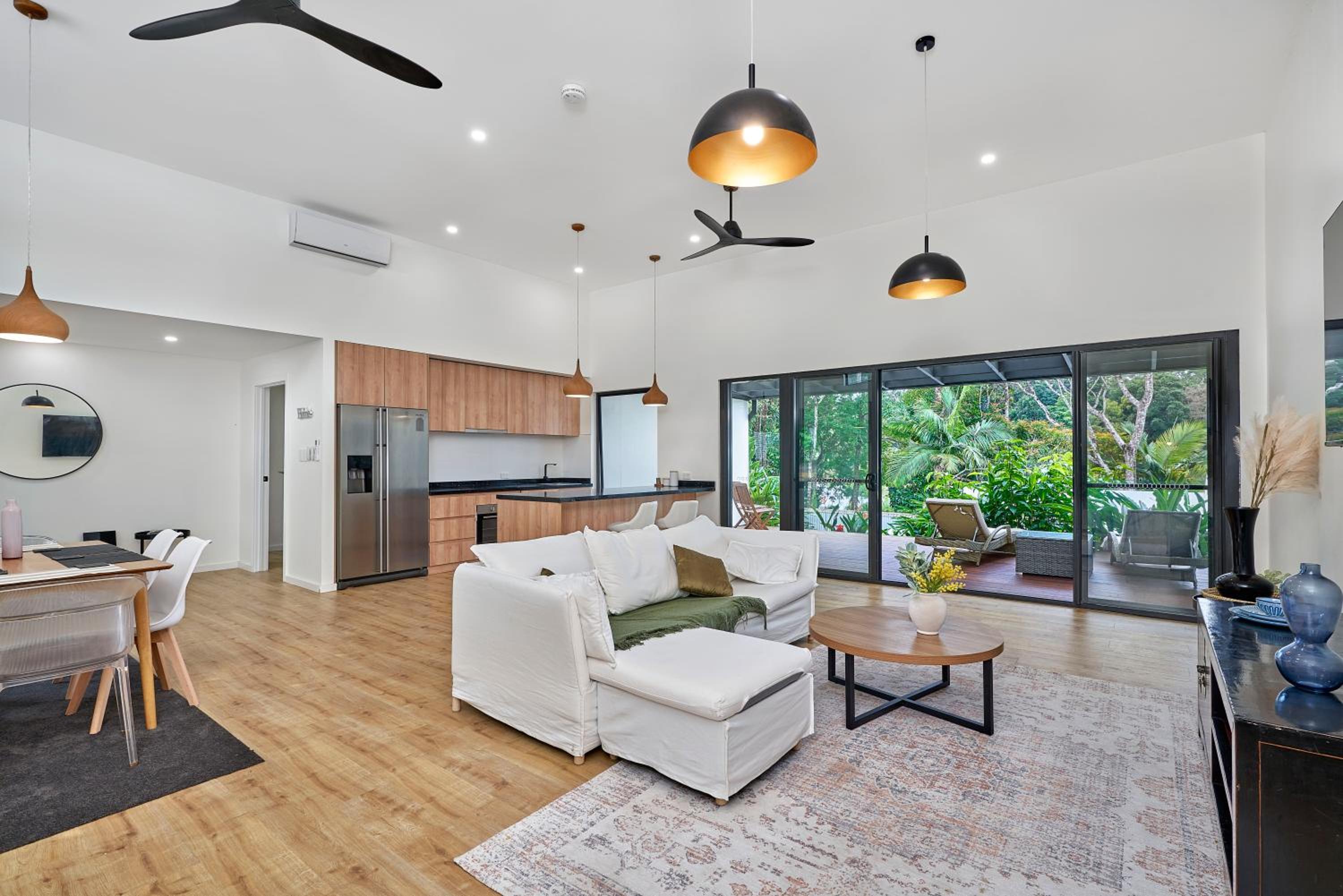 Three-Bedroom House photo 2
