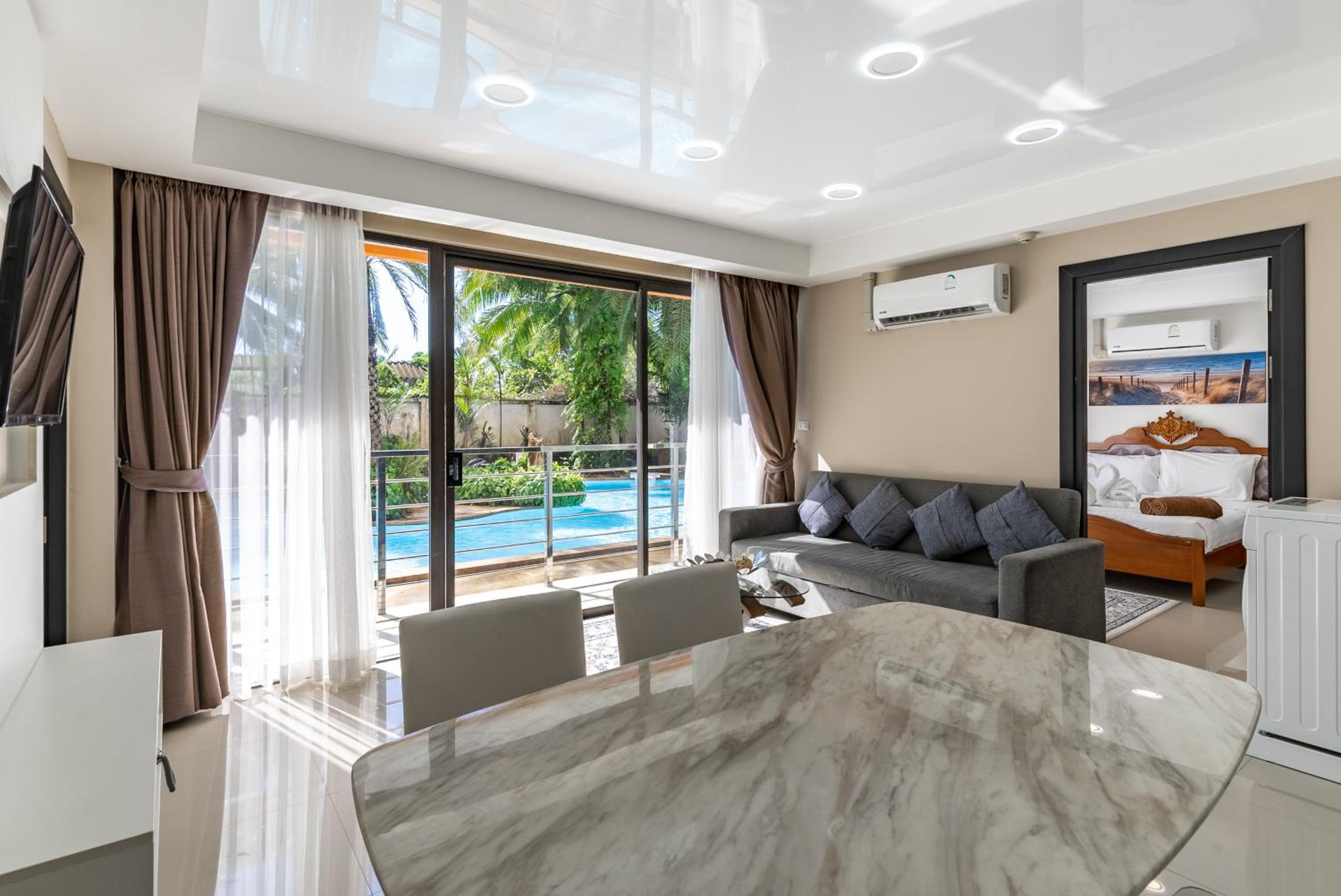Apartment with Pool View photo 1