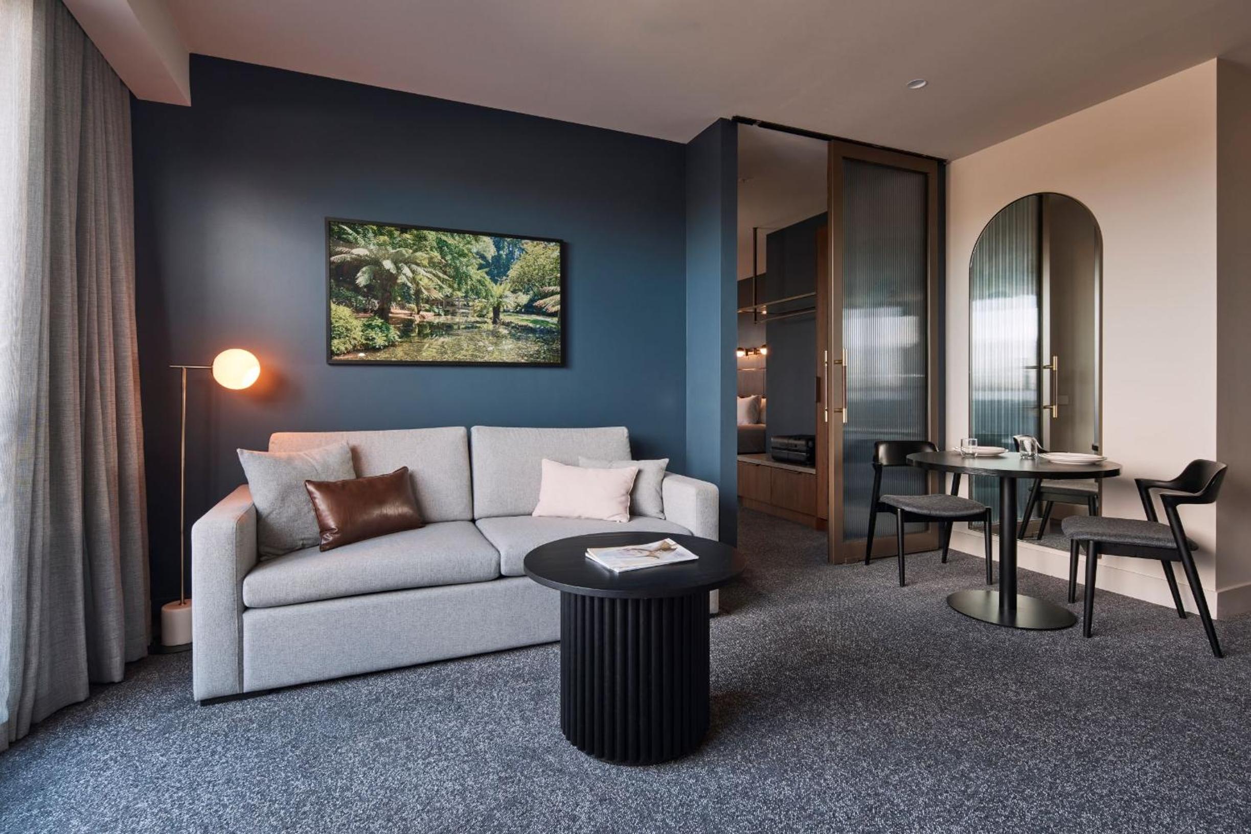 Executive One-Bedroom Apartment with King Bed and Balcony - Photo 1