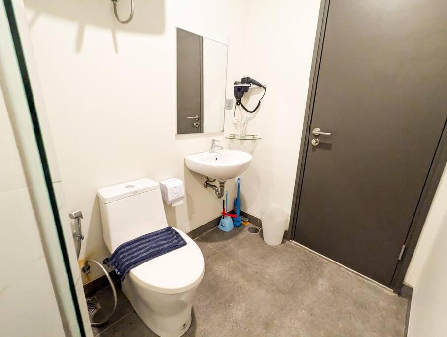Two-Bedroom Apartment - Photo 6