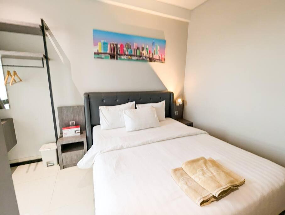 Two-Bedroom Apartment - Photo 4