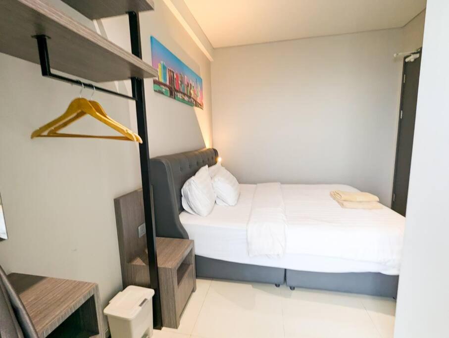 Two-Bedroom Apartment - Photo 25