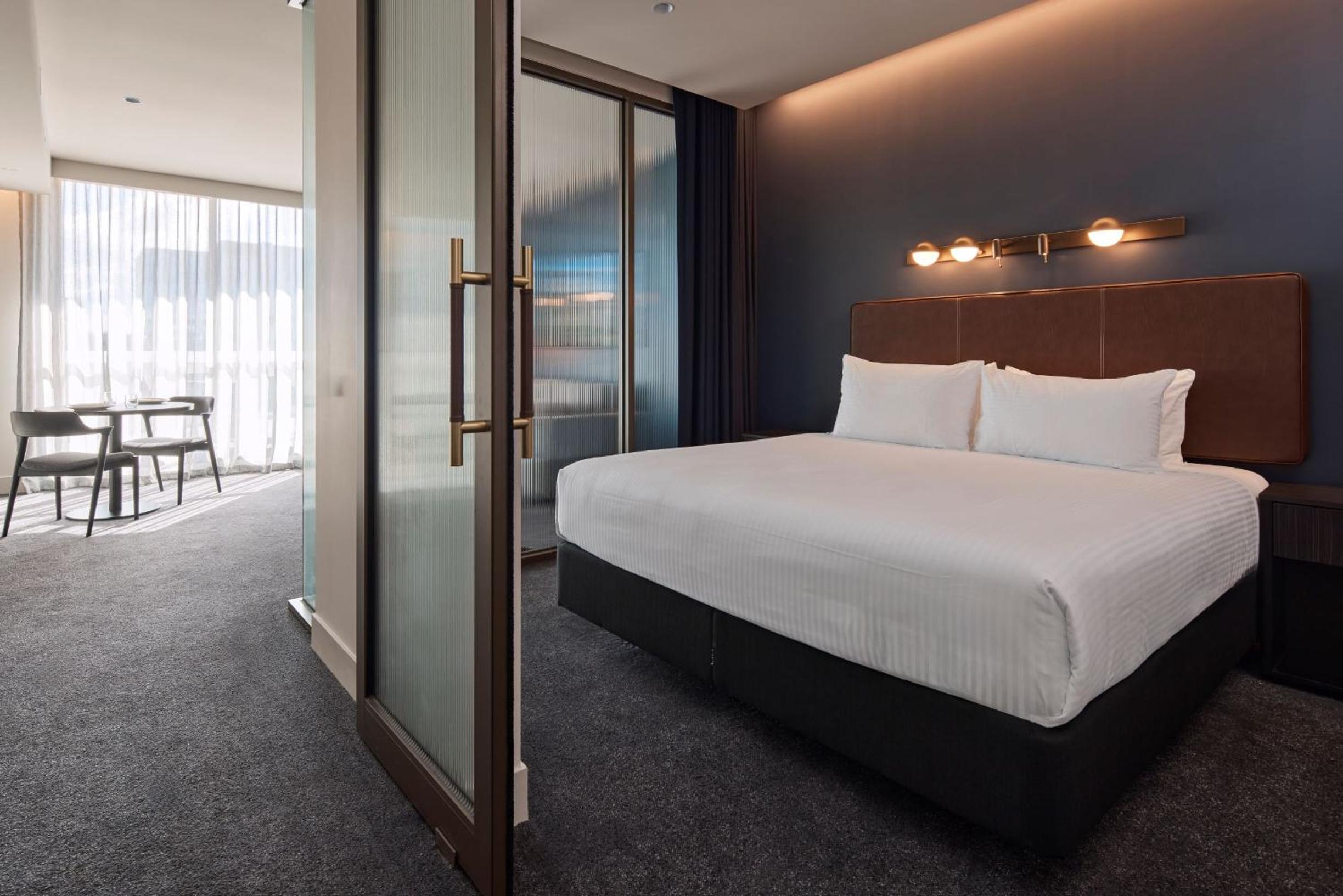 Deluxe One-Bedroom Apartment with King Bed and Terrace - Photo 1